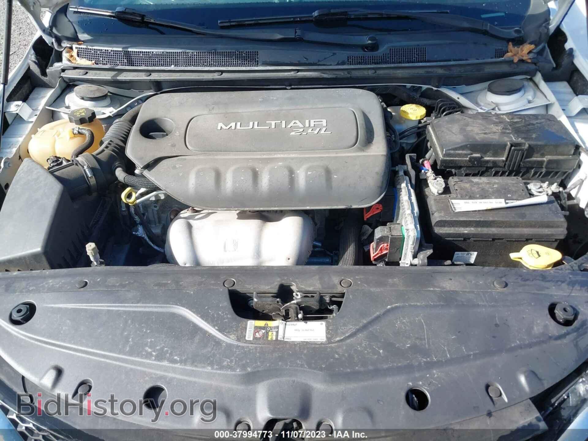 2015 CHRYSLER 200 - VIN: 1C3CCCABXFN659824 - Фото 10