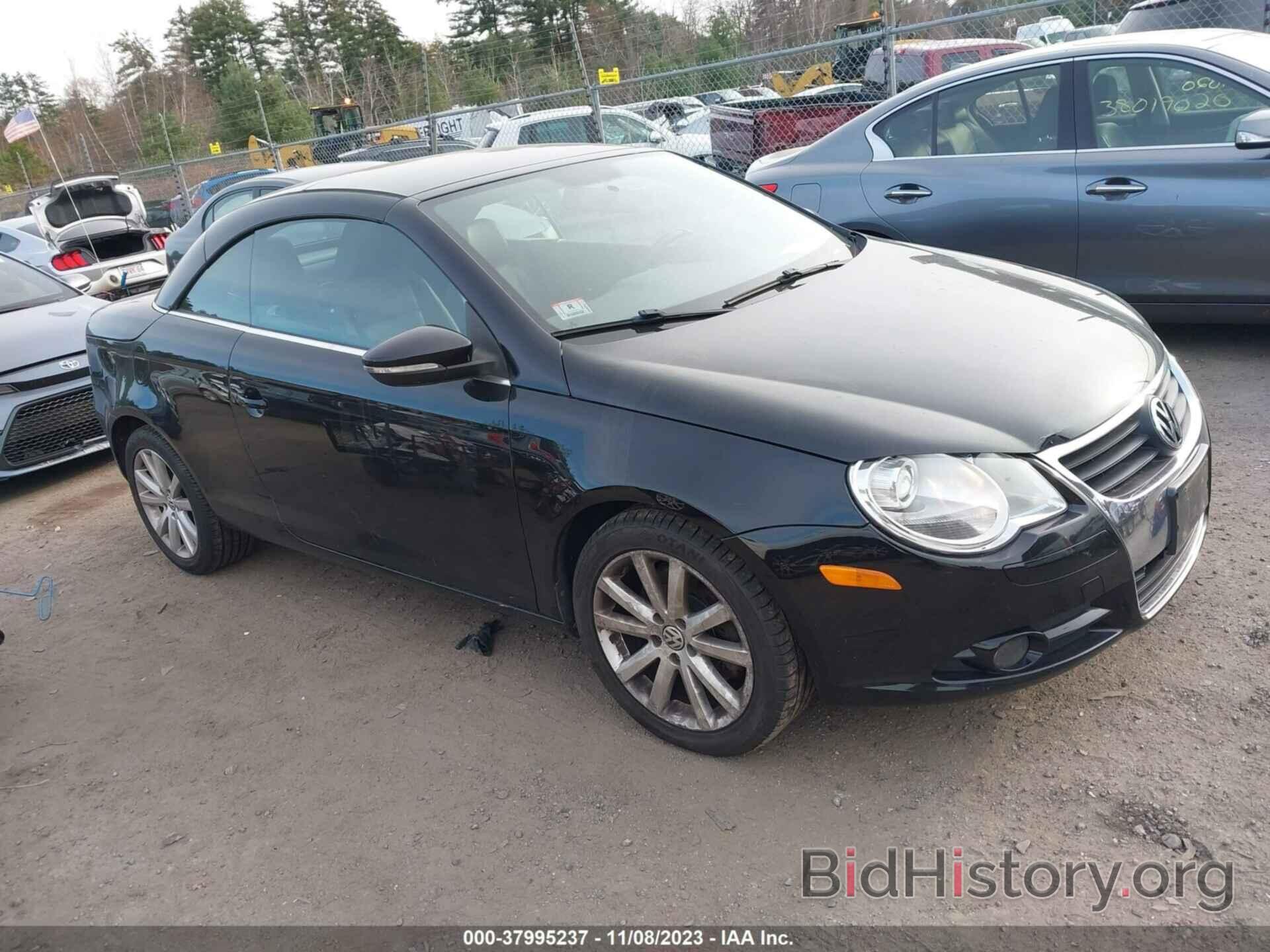 Photo WVWBA7AH8BV000689 - VOLKSWAGEN EOS 2011