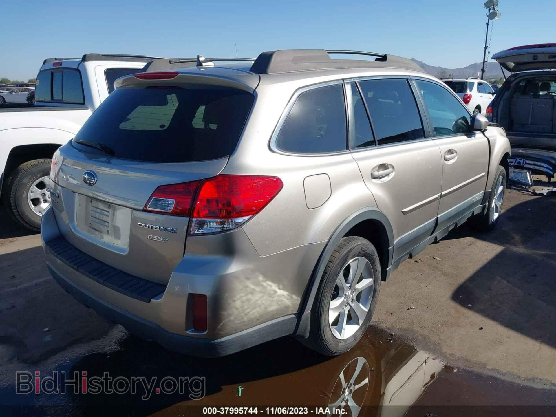 2014 SUBARU OUTBACK - VIN: 4S4BRBLC4E3228262 - Фото 4