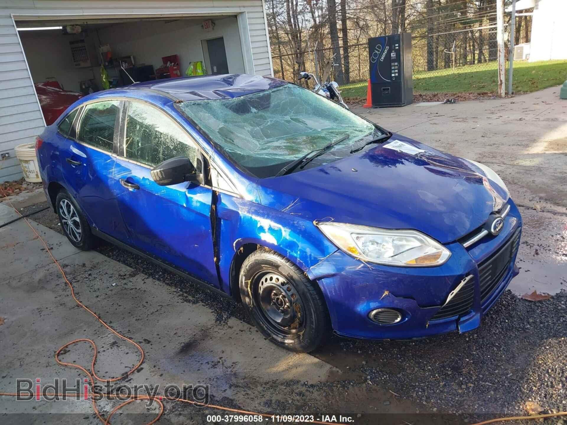 Photo 1FAHP3E26CL261457 - FORD FOCUS 2012