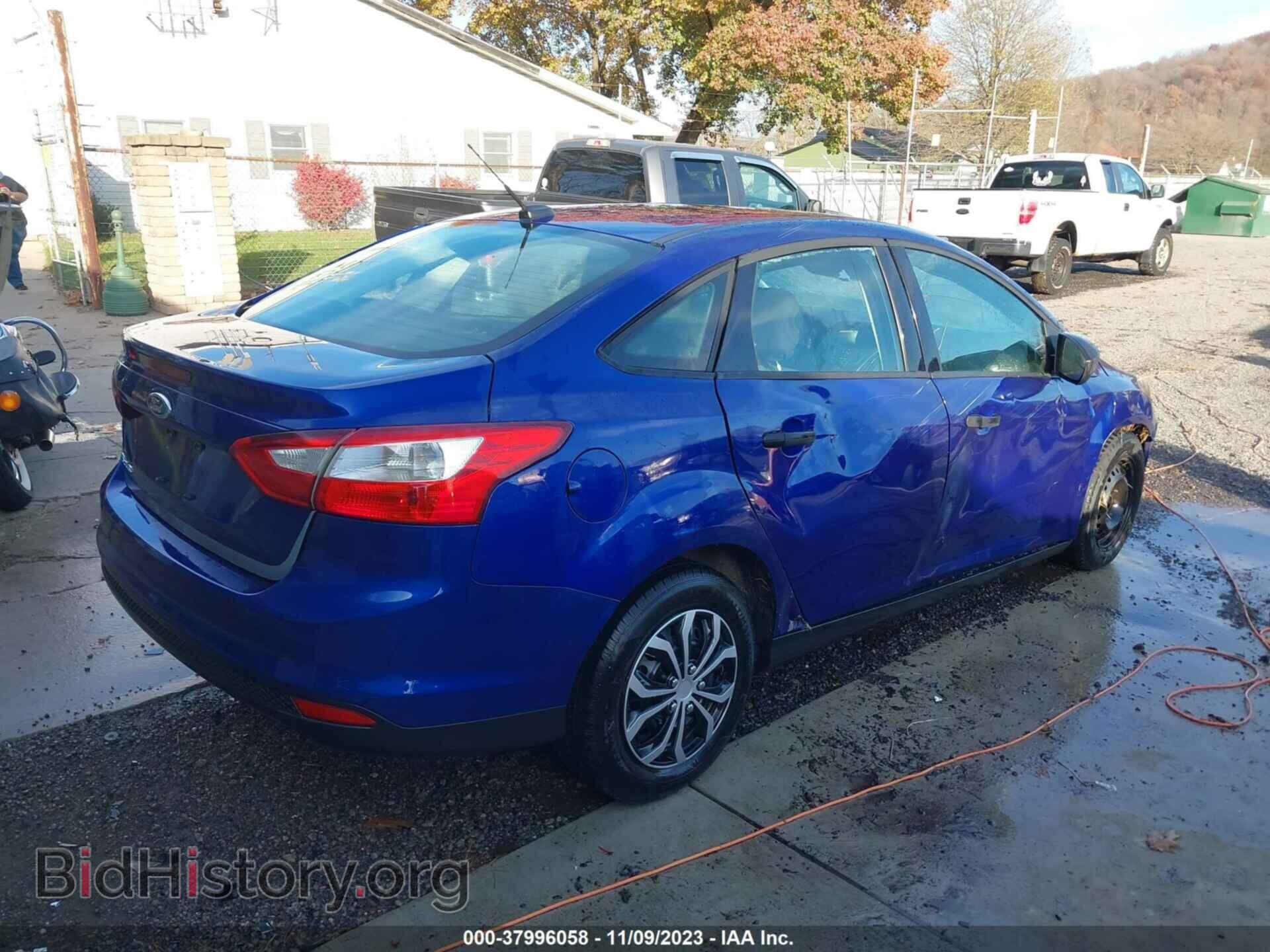 2012 FORD FOCUS - VIN: 1FAHP3E26CL261457 - Photo 4