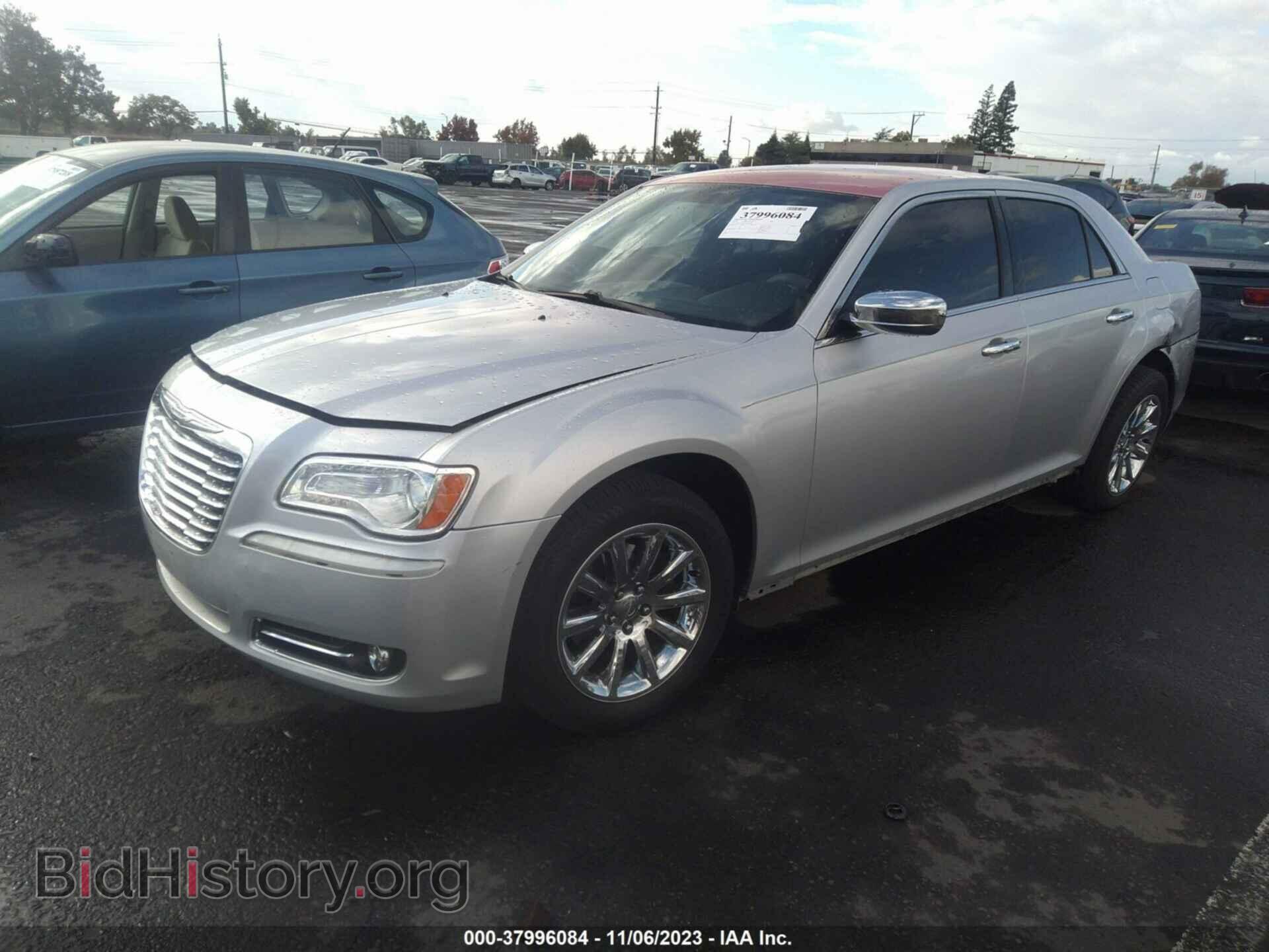 2012 CHRYSLER 300 - VIN: 2C3CCACG5CH307932 - Photo 2