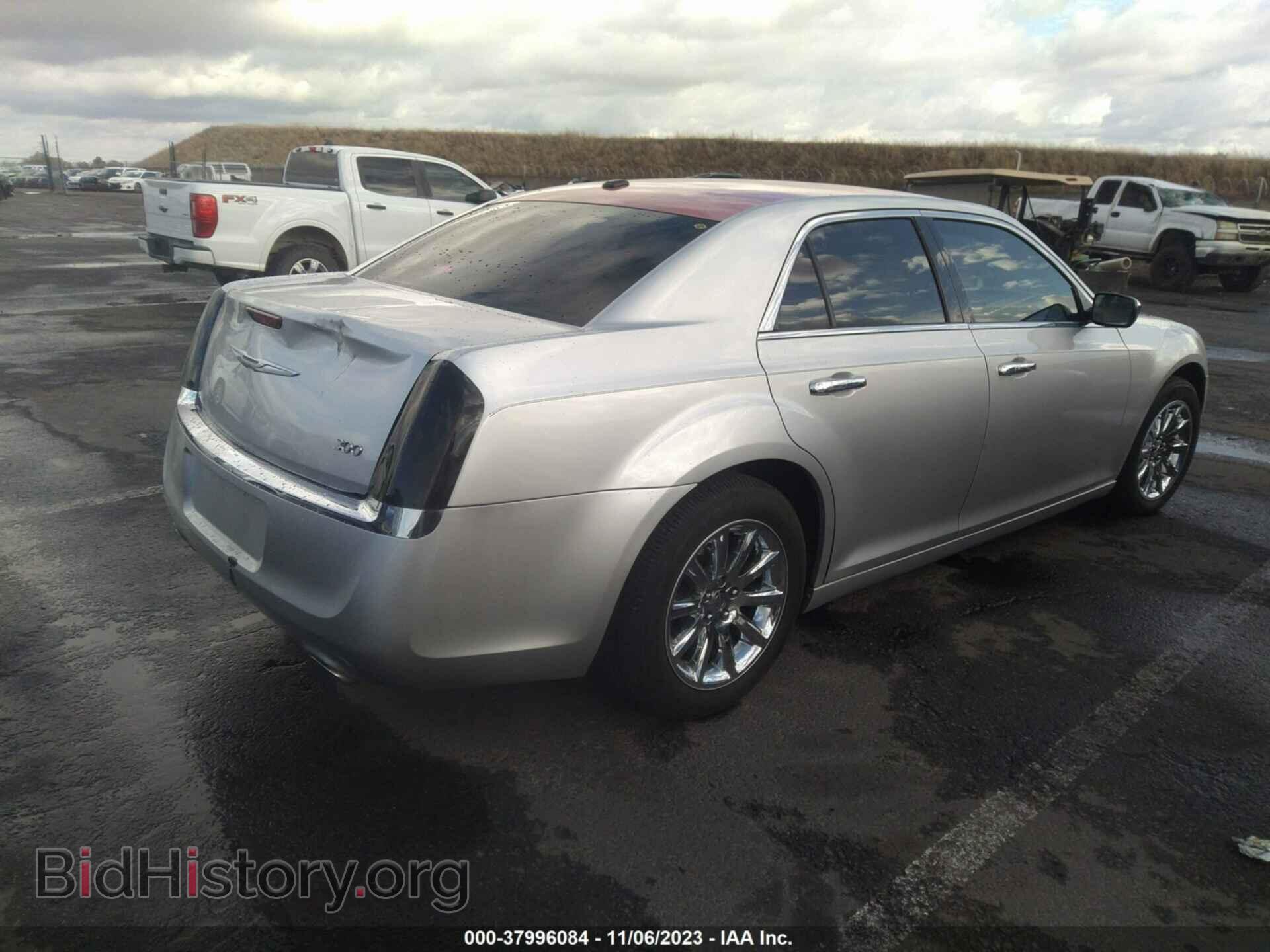 2012 CHRYSLER 300 - VIN: 2C3CCACG5CH307932 - Photo 4