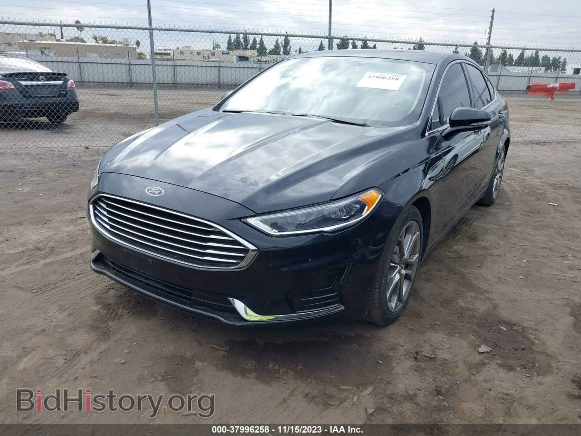 2019 Ford FUSION (VIN 3FA6P0CD2KR269422) — фото 2 из 16