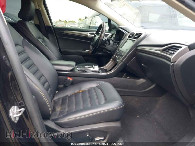 2019 Ford FUSION (VIN 3FA6P0CD2KR269422) — фото 5 из 16