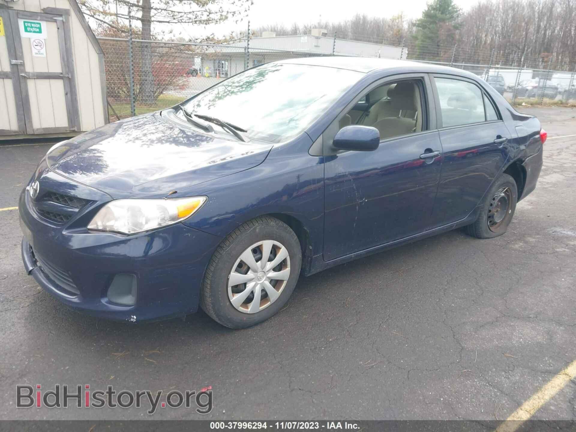 2011 TOYOTA COROLLA - VIN: 2T1BU4EEXBC704563 - Фото 2