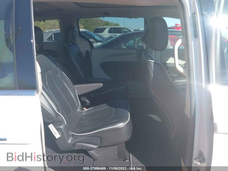 2022 Chrysler PACIFICA (VIN 2C4RC1GG0NR122085) — photo 8 of 16