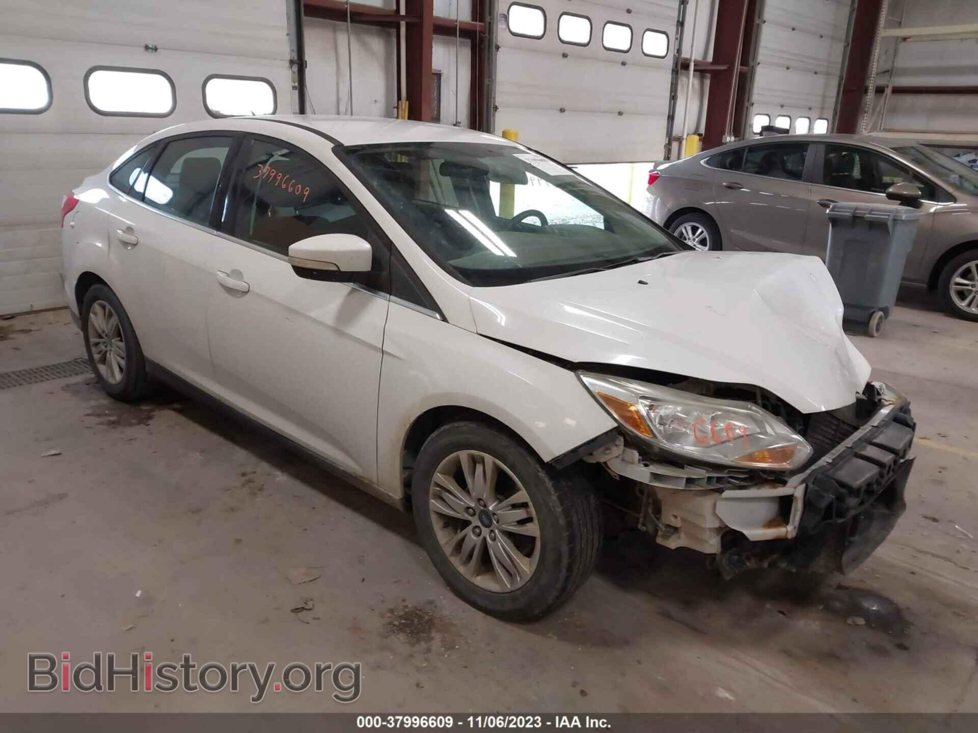 Photo 1FAHP3H24CL374447 - FORD FOCUS 2012