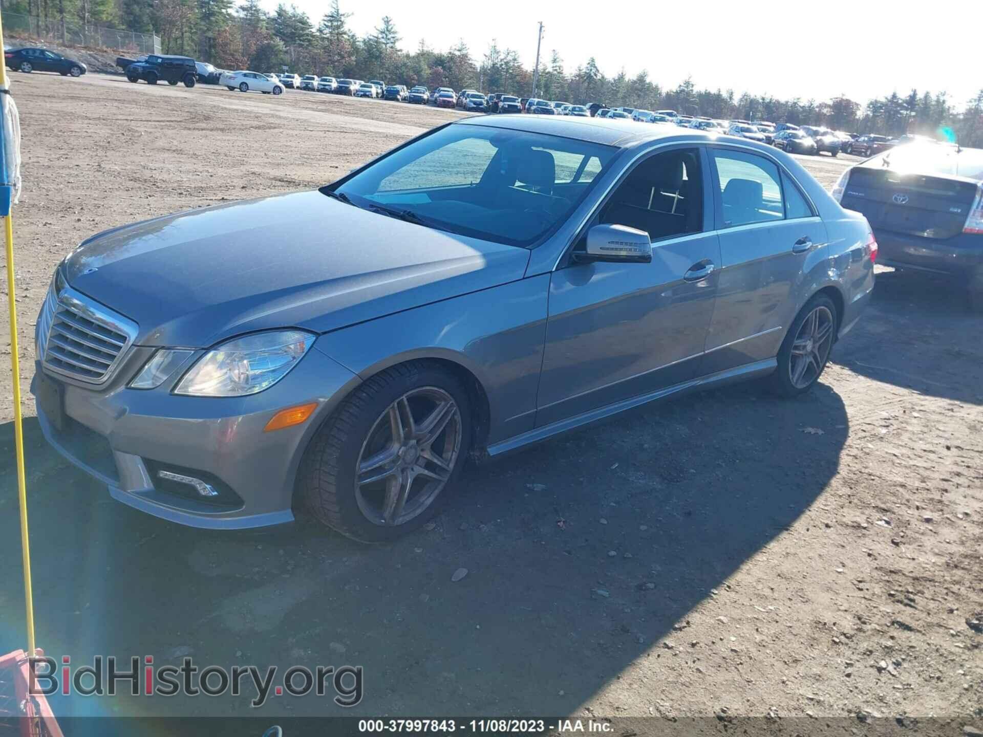 2011 MERCEDES-BENZ E-CLASS - VIN: WDDHF8HB5BA266932 - Фото 2