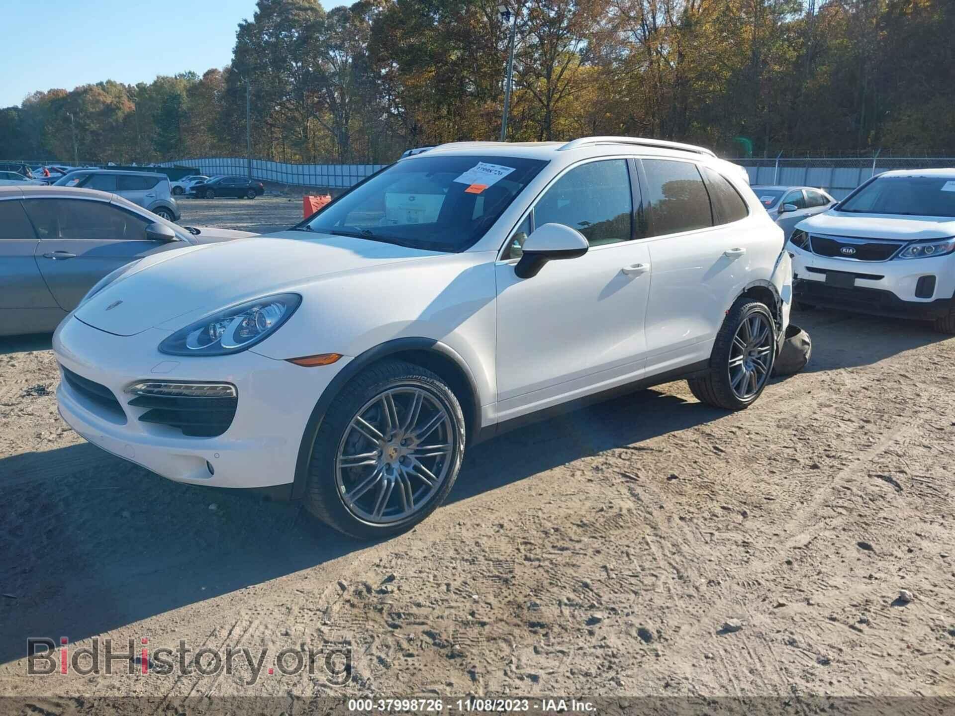 2011 PORSCHE CAYENNE - VIN: WP1AB2A23BLA44598 - Фото 2