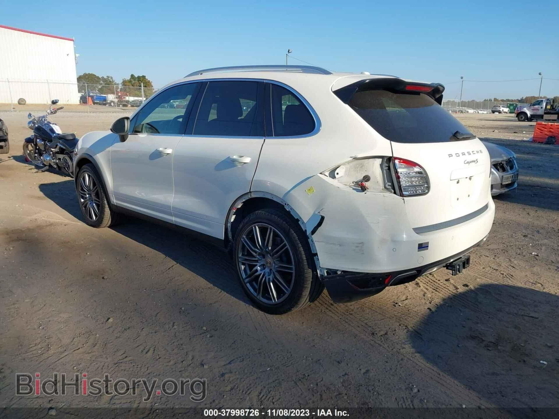 2011 PORSCHE CAYENNE - VIN: WP1AB2A23BLA44598 - Фото 3