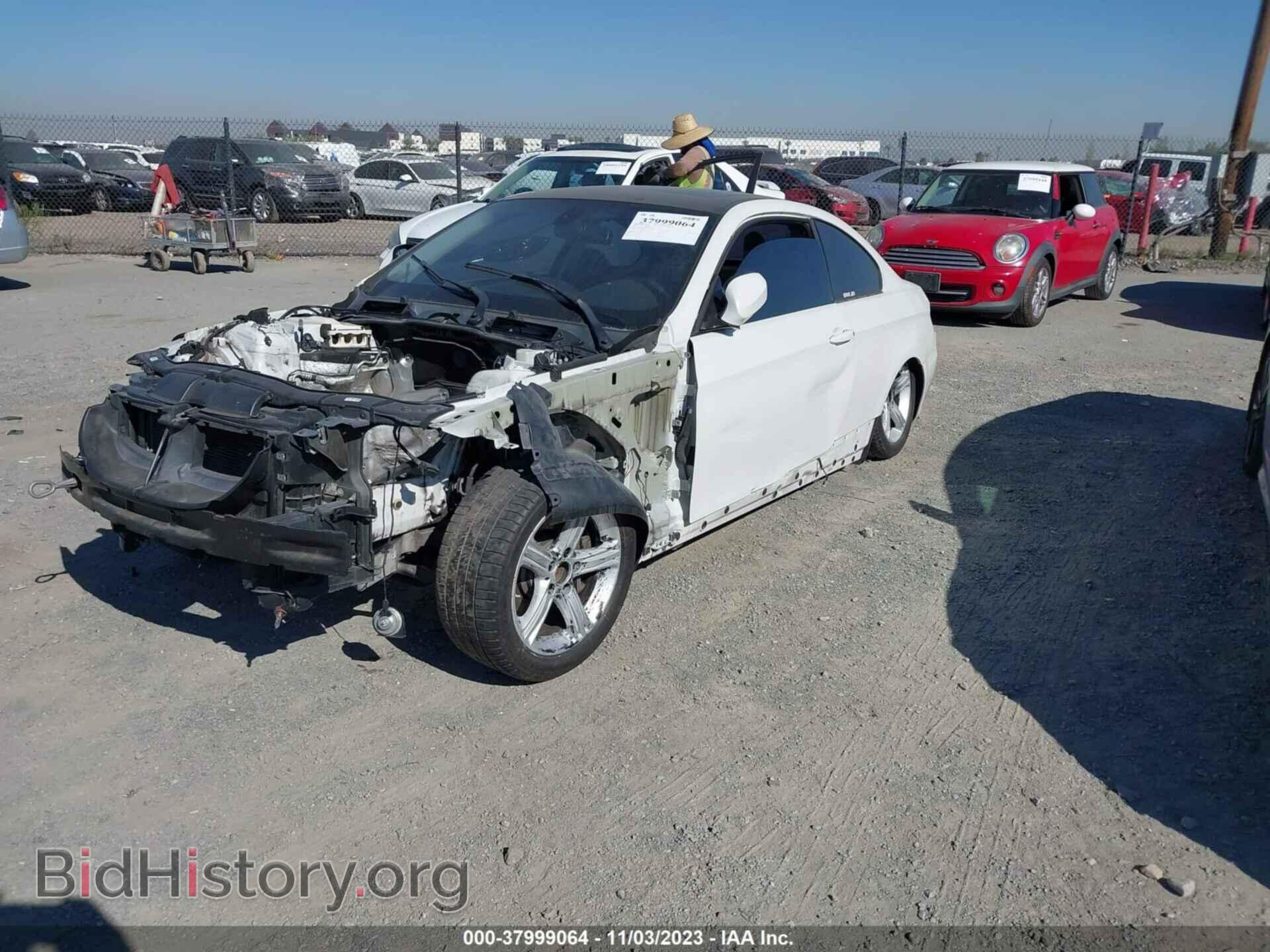 2011 BMW 335I - VIN: WBAKG7C54BE263678 - Фото 2