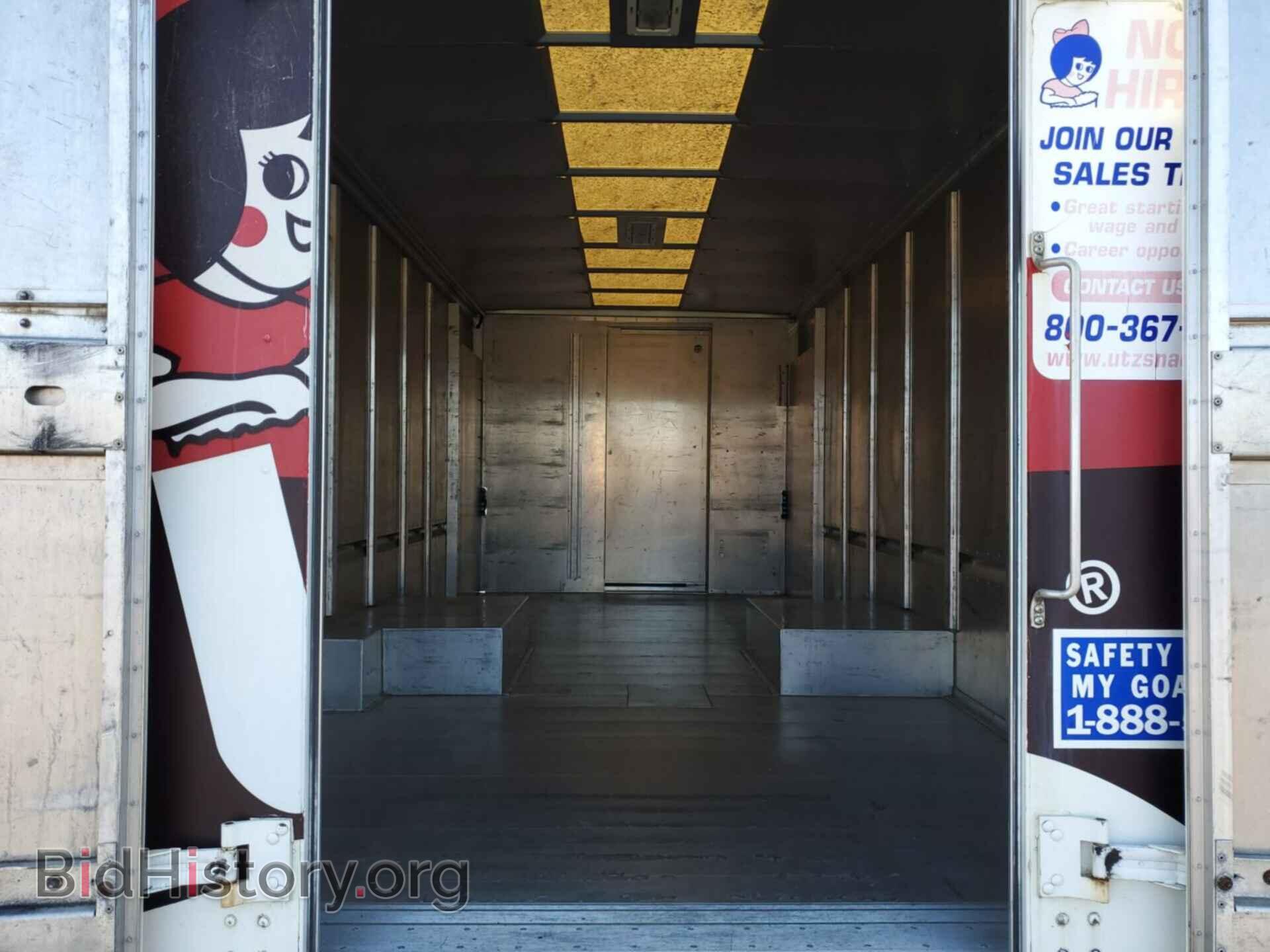 2012 FORD ECONOLINE - VIN: 1FC2E3KL7CDA47624 - Photo 11