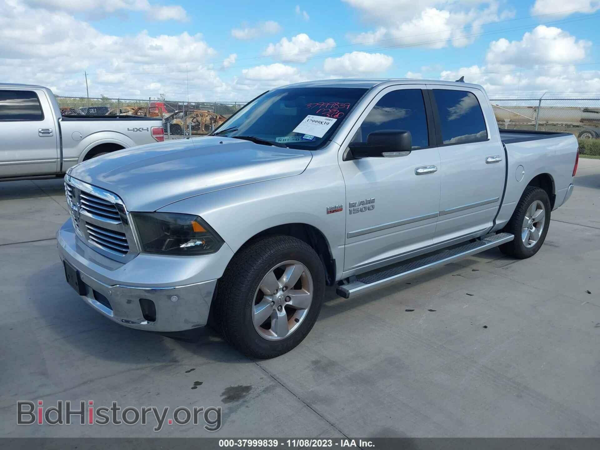 2015 RAM 1500 - VIN: 1C6RR6LT9FS604625 - Фото 2
