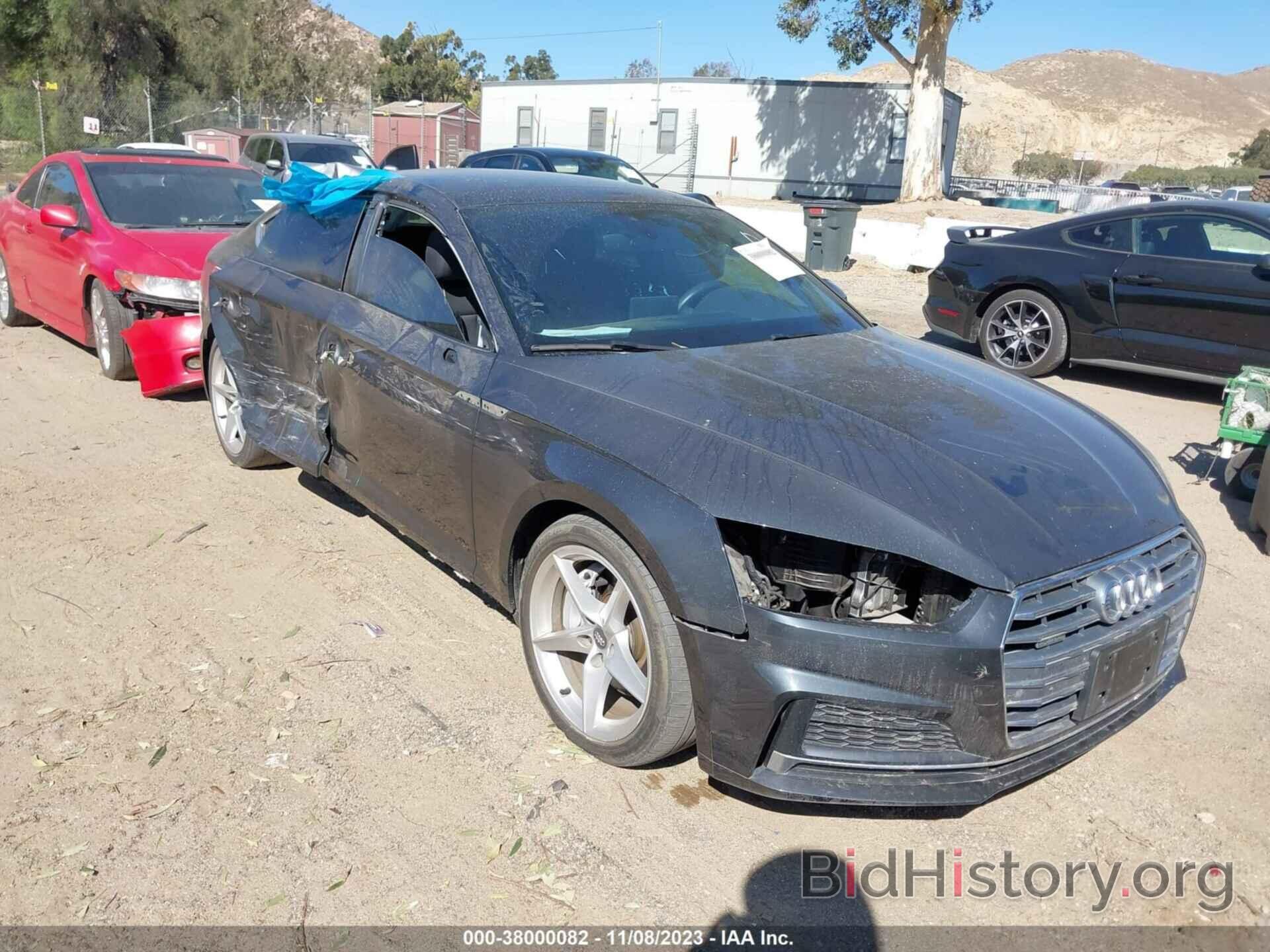 Photo WAUDNCF59KA068590 - AUDI A5 2019