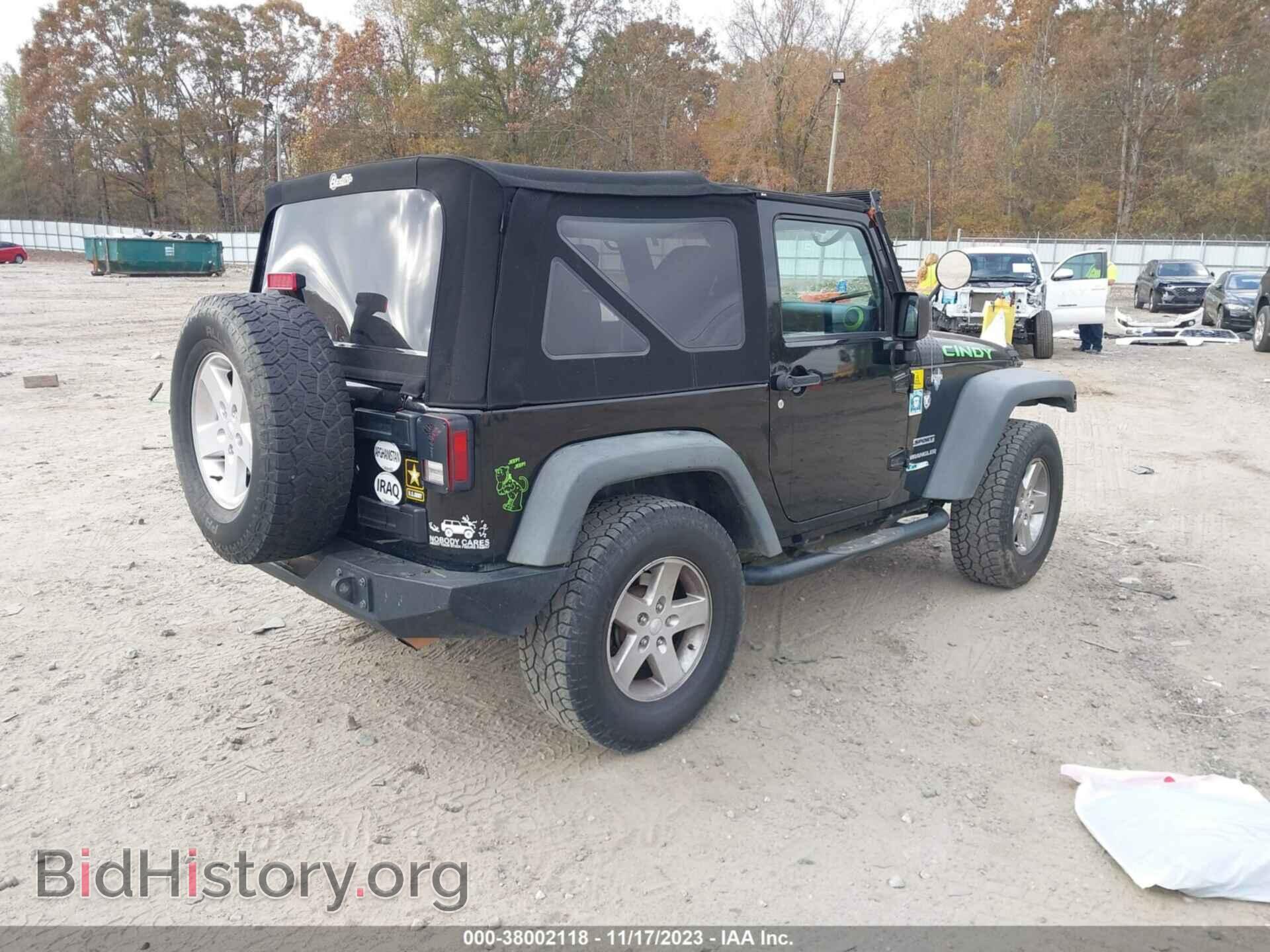 2011 JEEP WRANGLER - VIN: 1J4AA2D17BL577958 - Фото 4