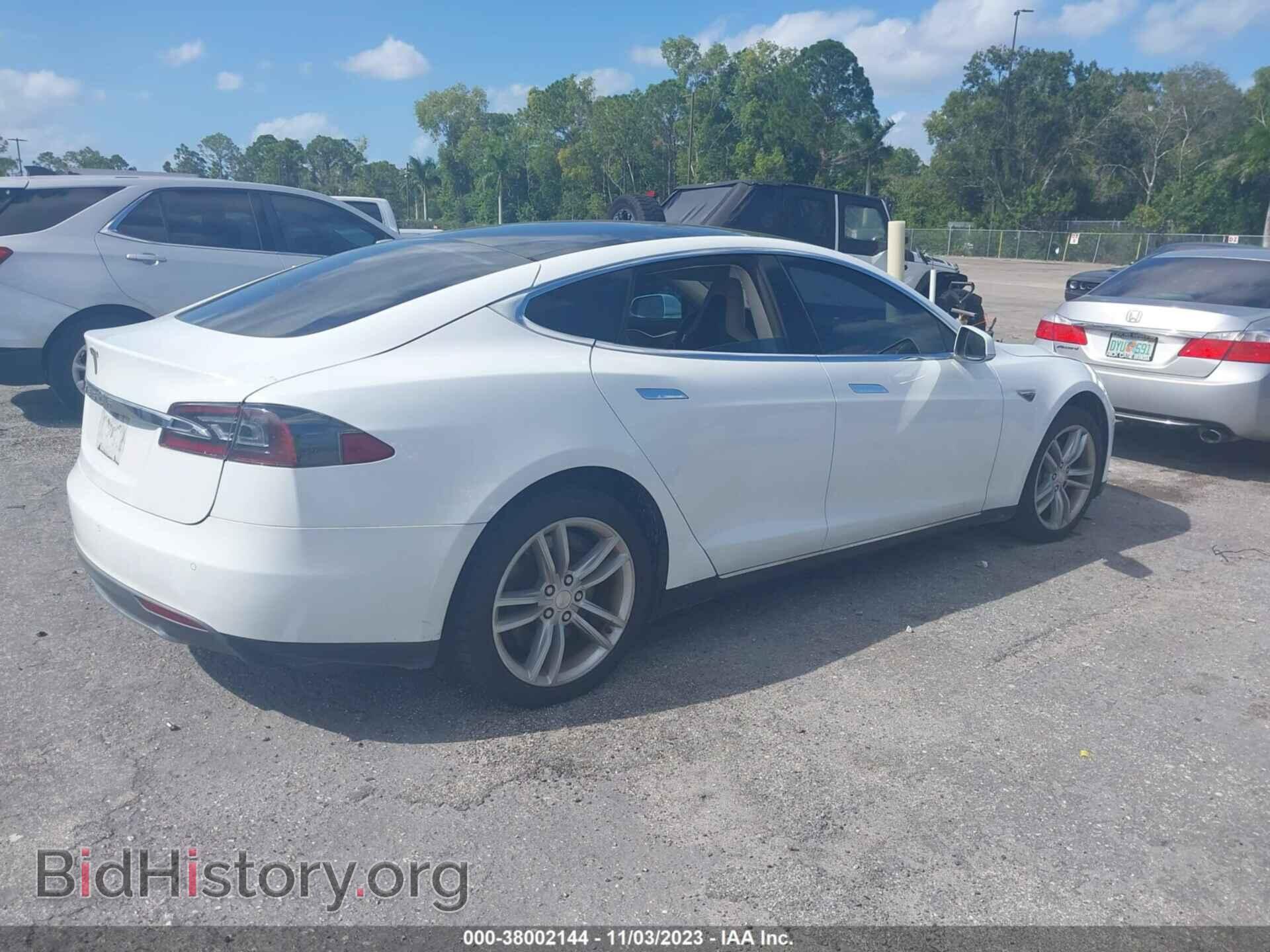 2014 TESLA MODEL S - VIN: 5YJSA1H13EFP32978 - Фото 4