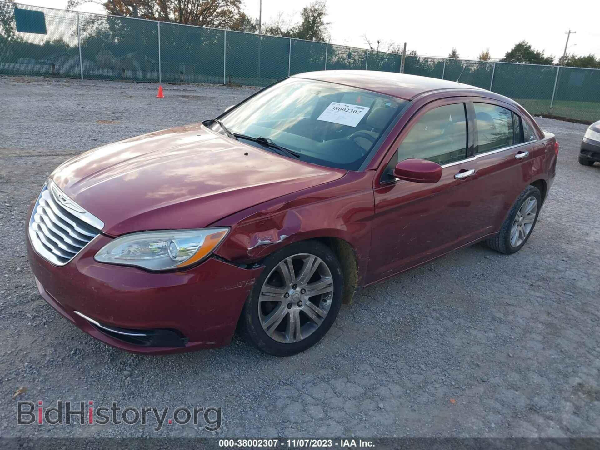2012 CHRYSLER 200 - VIN: 1C3CCBBB2CN214563 - Фото 2
