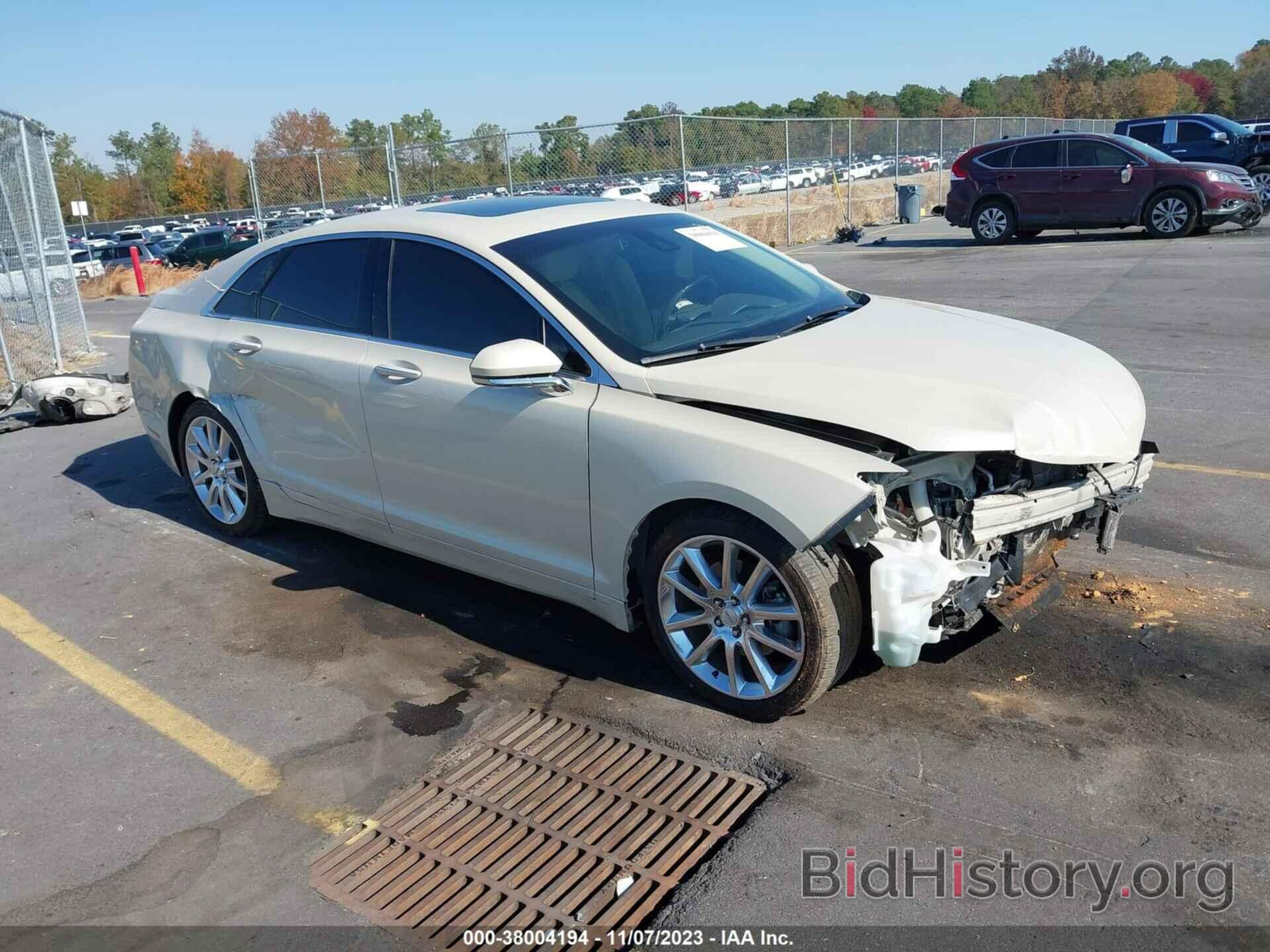 Report 3LN6L2JK2FR613514 LINCOLN MKZ 2015 Cream Gasoline - price and ...