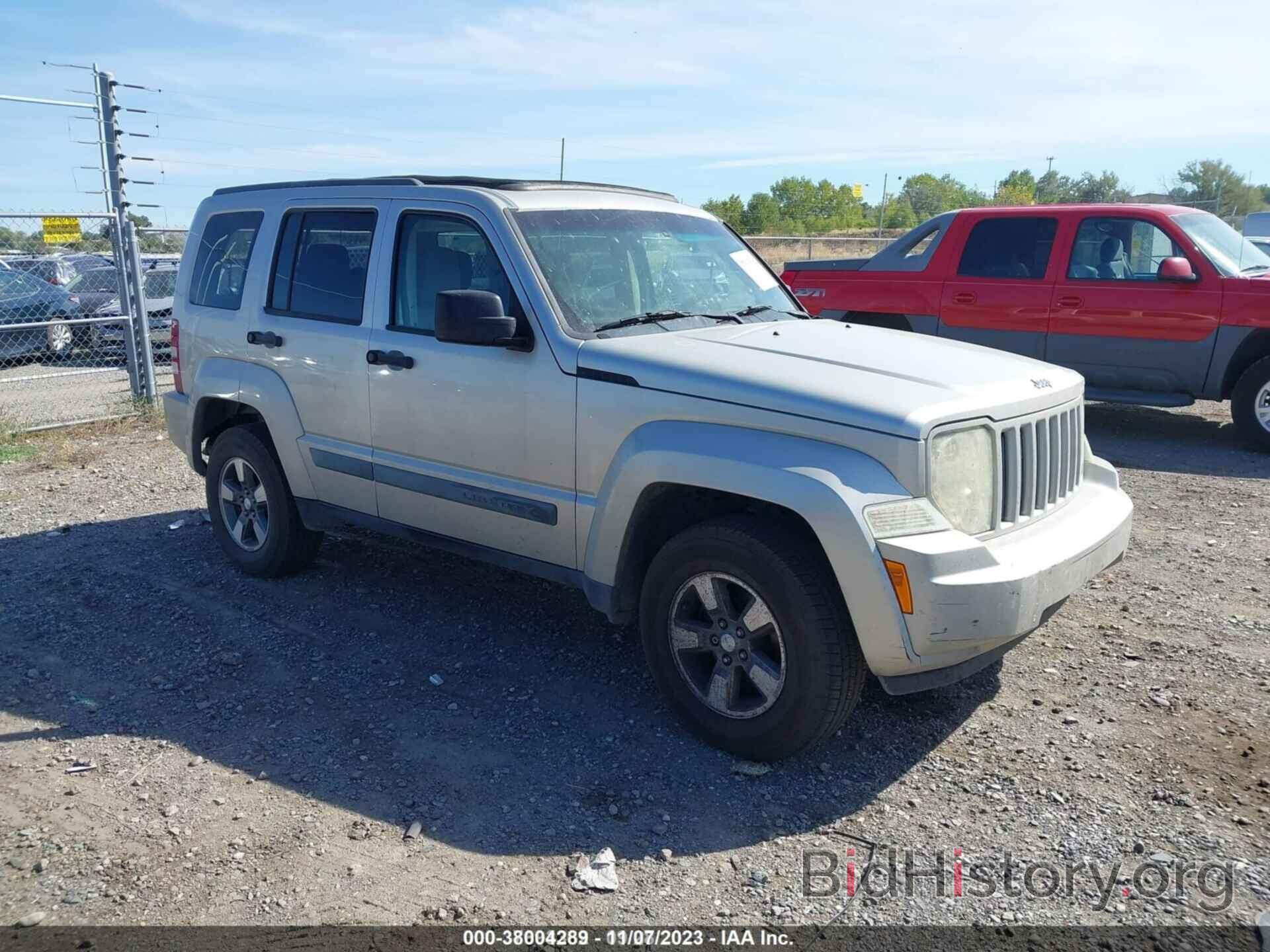 Photo 1J8GN28K18W172315 - JEEP LIBERTY 2008