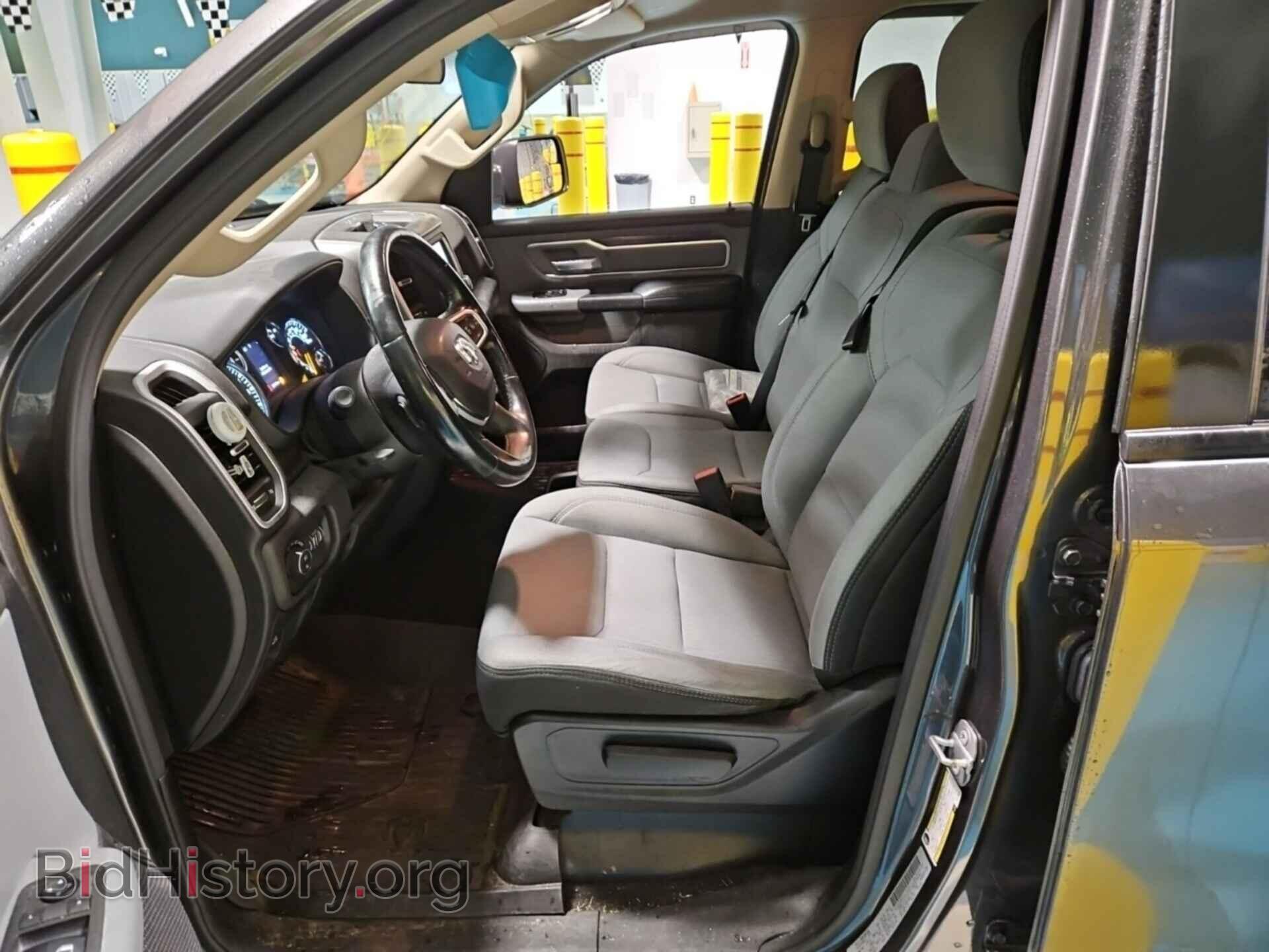 2019 RAM 1500 - VIN: 1C6SRFFT0KN776581 - Фото 4