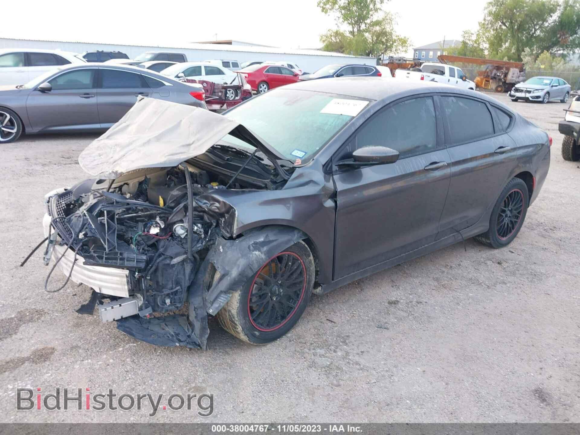 2015 CHRYSLER 200 - VIN: 1C3CCCBBXFN538659 - Фото 2