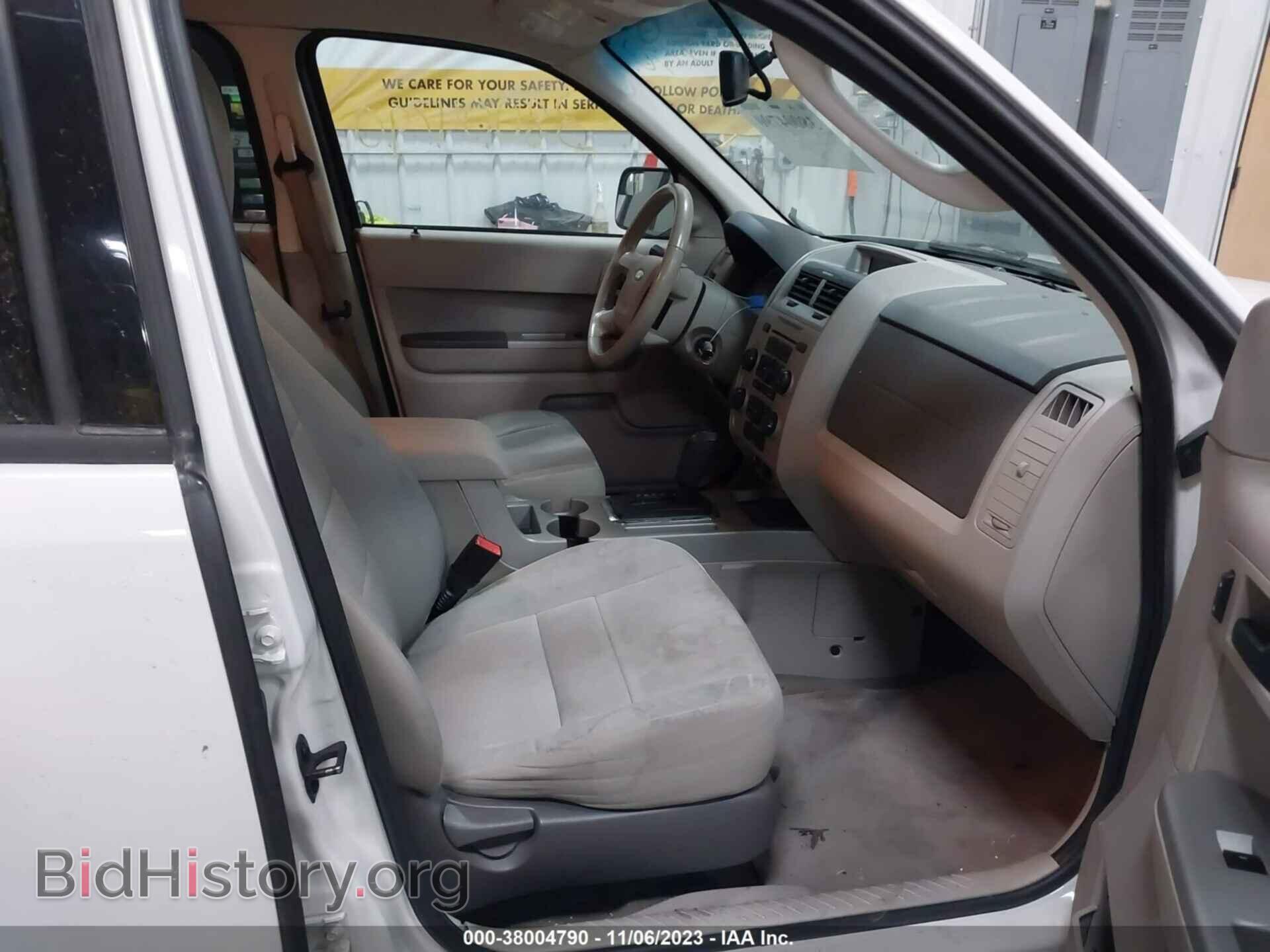 2011 FORD ESCAPE - VIN: 1FMCU9DG7BKB04629 - Фото 5