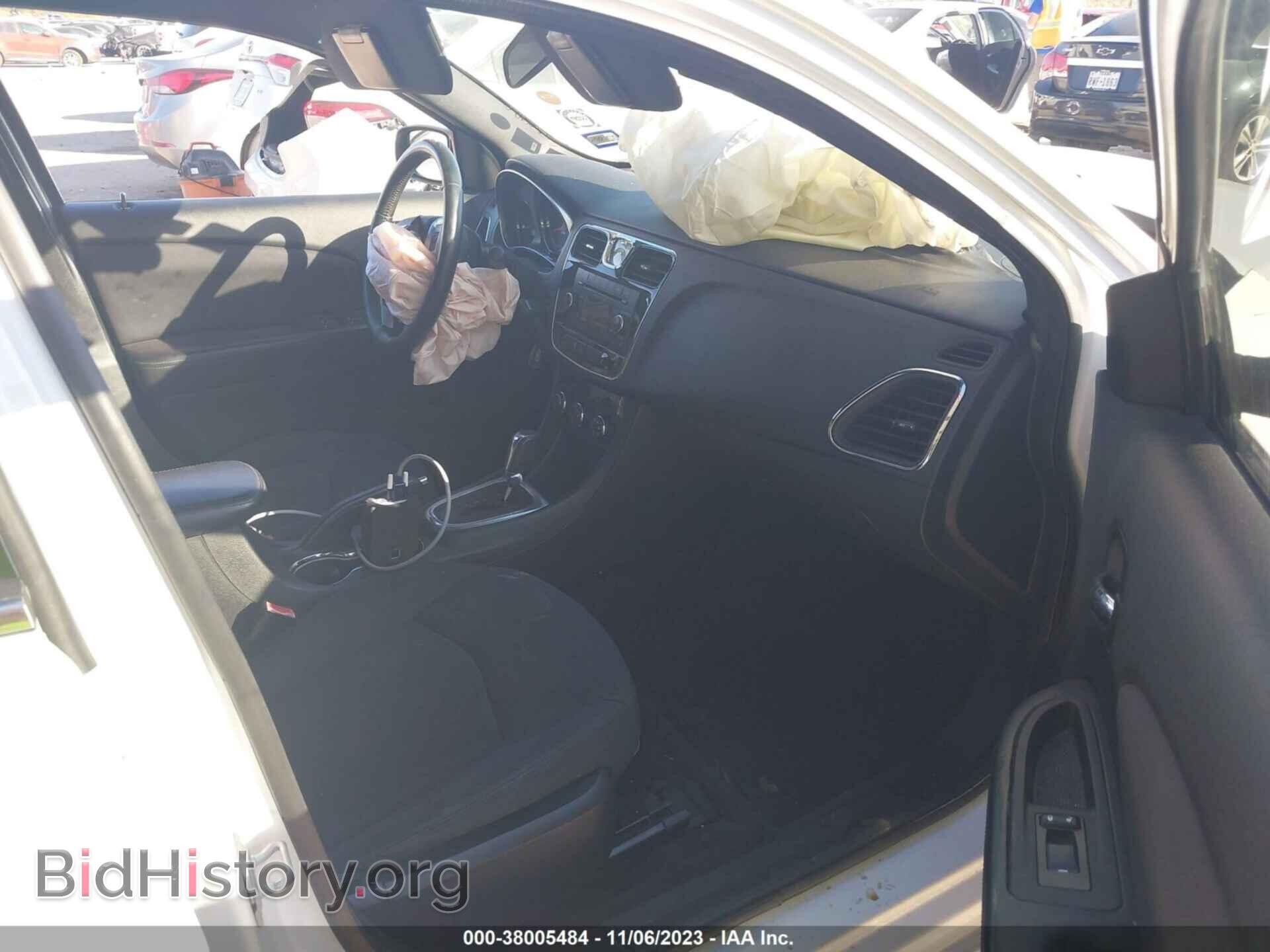 2013 CHRYSLER 200 - VIN: 1C3CCBBG2DN658894 - Photo 5