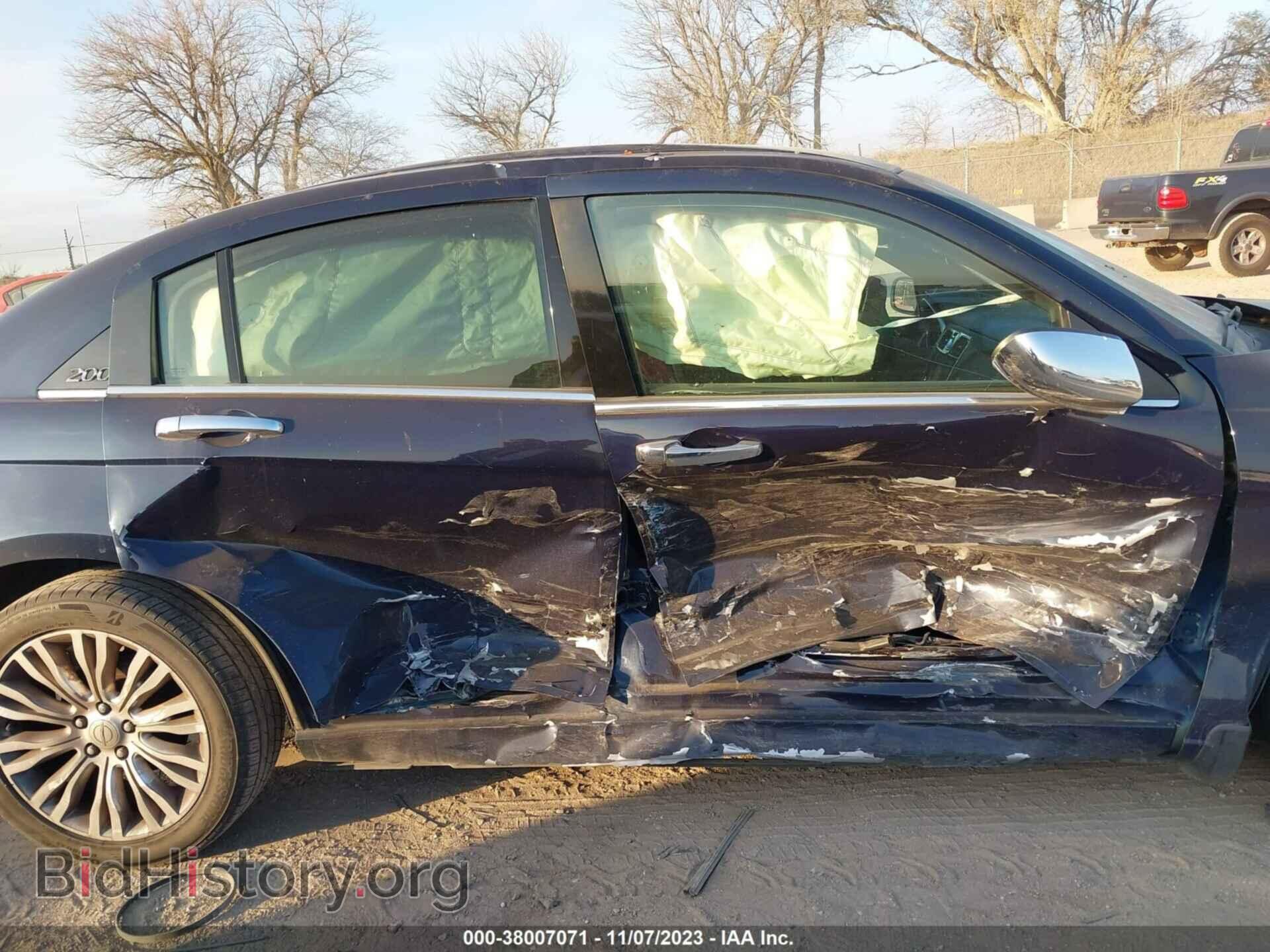 2013 CHRYSLER 200 - VIN: 1C3CCBCG8DN738022 - Фото 6