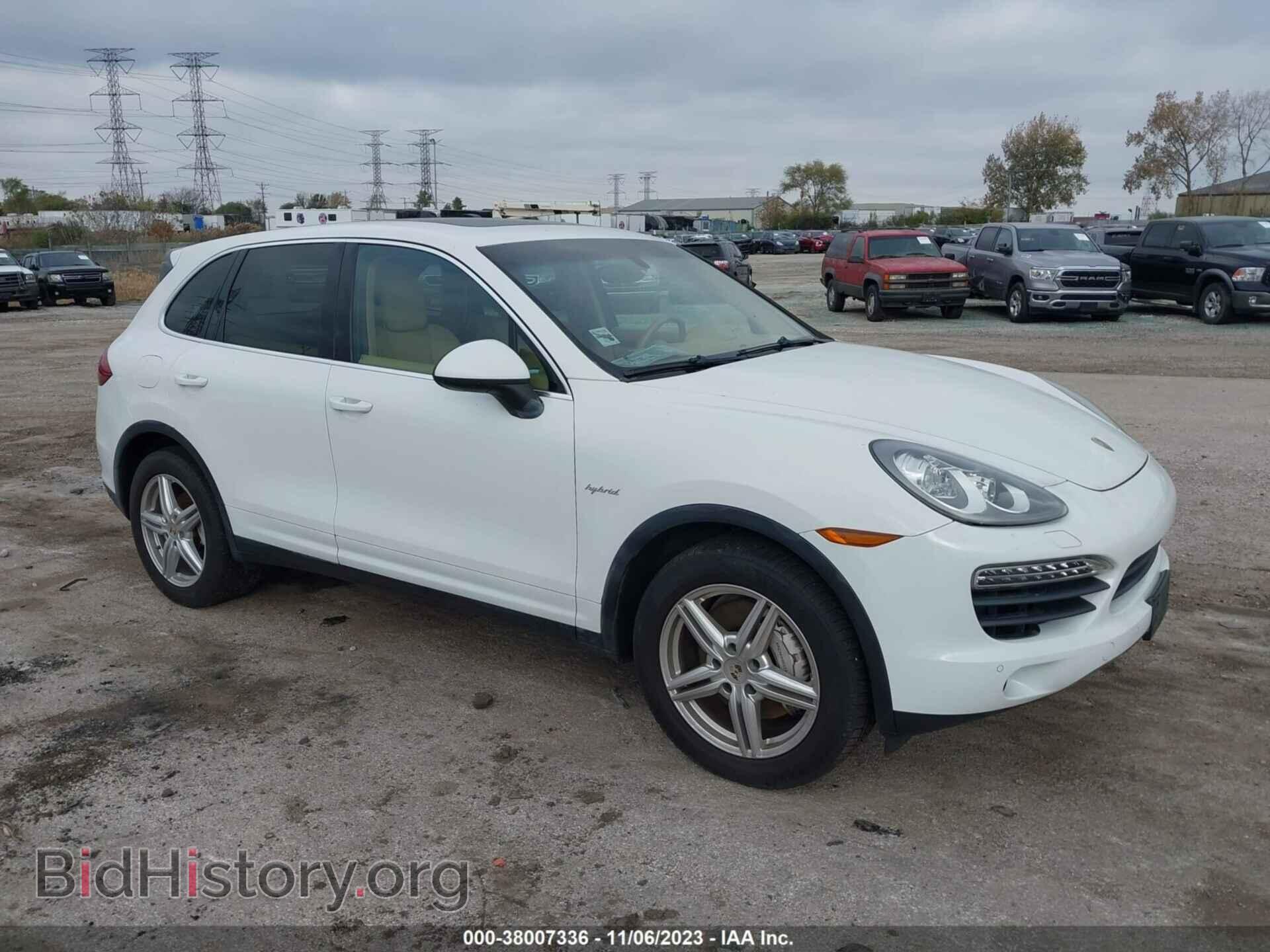 Фотография WP1AE2A2XCLA93323 - PORSCHE CAYENNE 2012