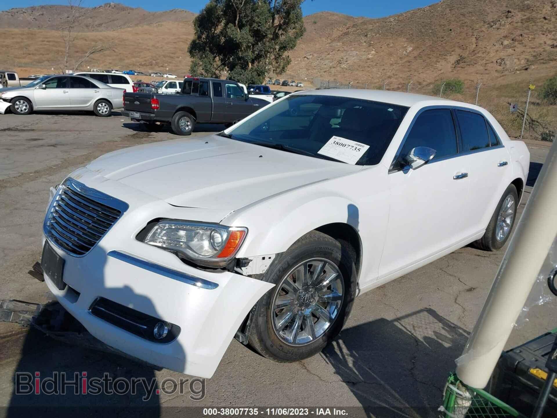 2012 CHRYSLER 300 - VIN: 2C3CCACG1CH173520 - Фото 2