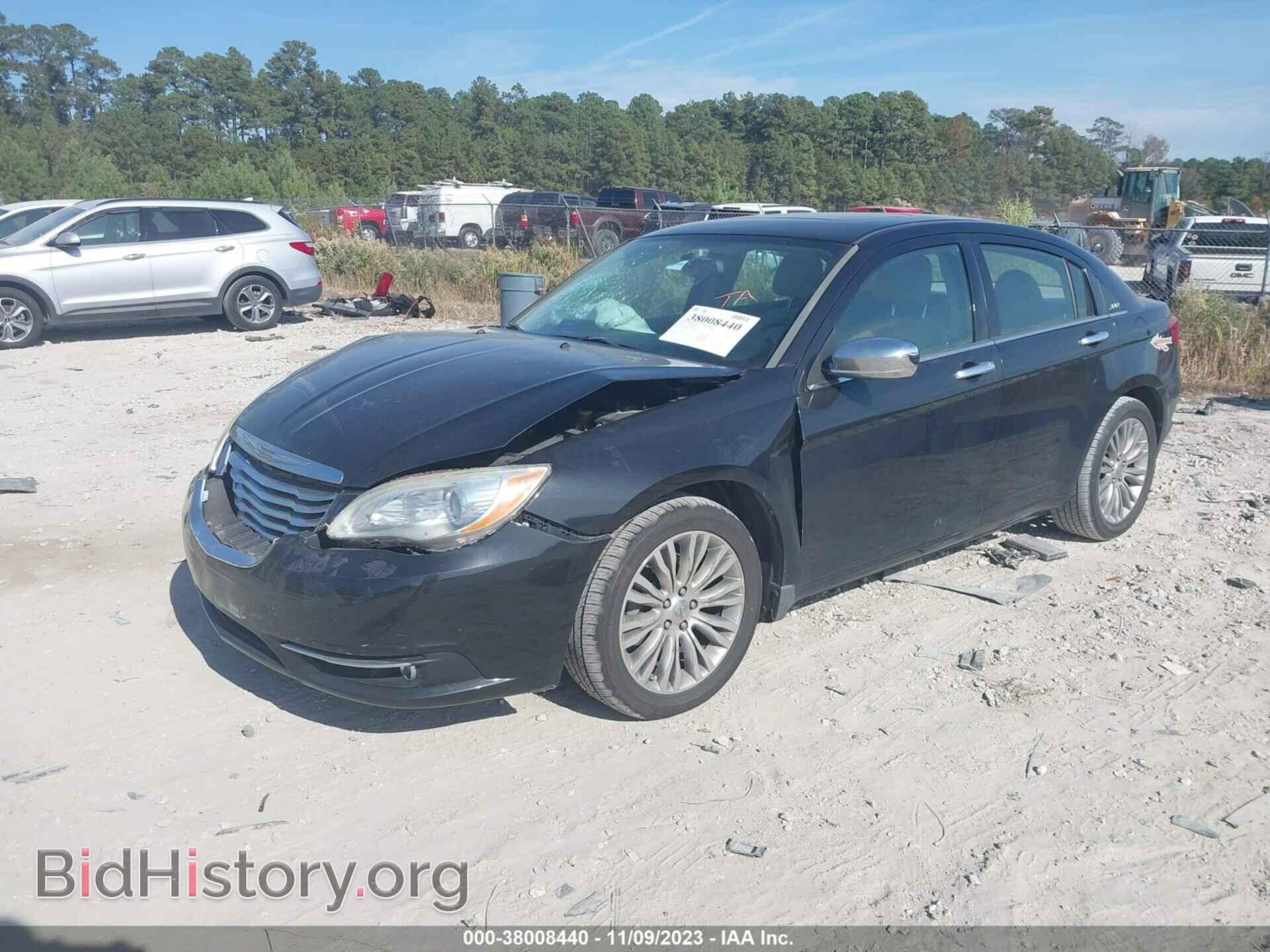 2011 CHRYSLER 200 - VIN: 1C3BC2FG3BN509980 - Фото 2