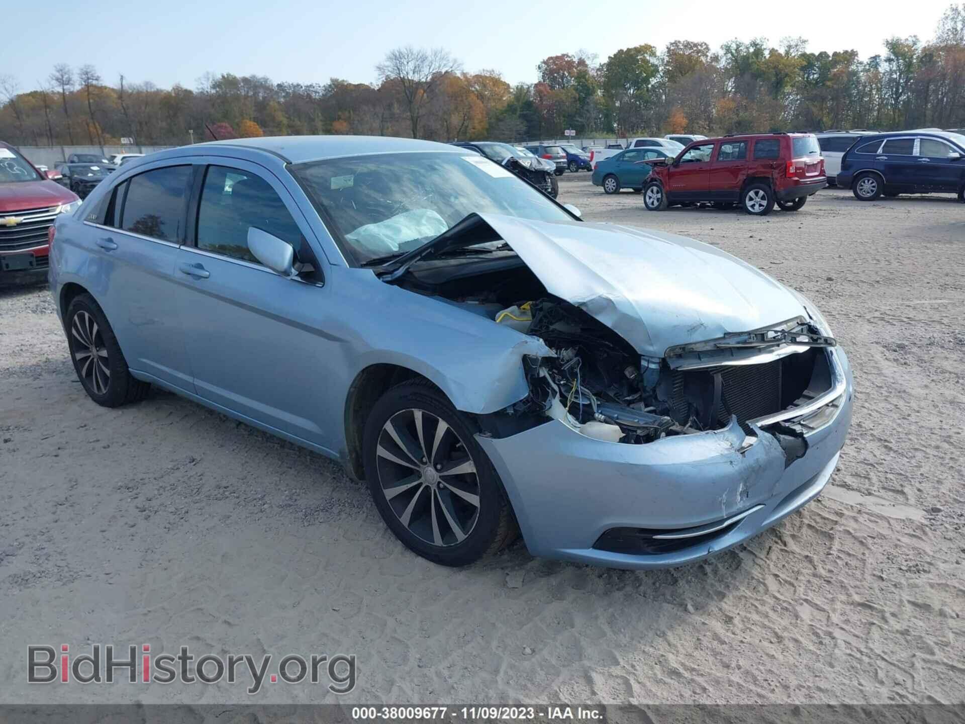 Photo 1C3CCBAB3DN704819 - CHRYSLER 200 2013