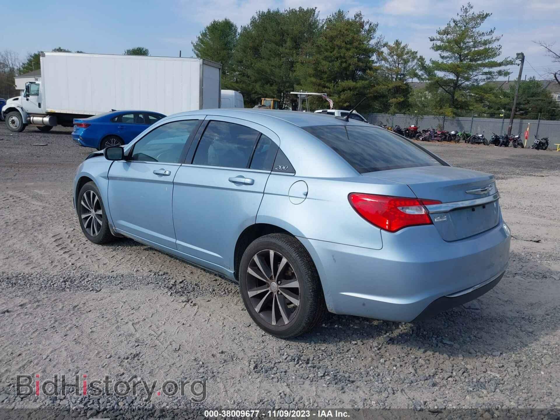 2013 CHRYSLER 200 - VIN: 1C3CCBAB3DN704819 - Фото 3