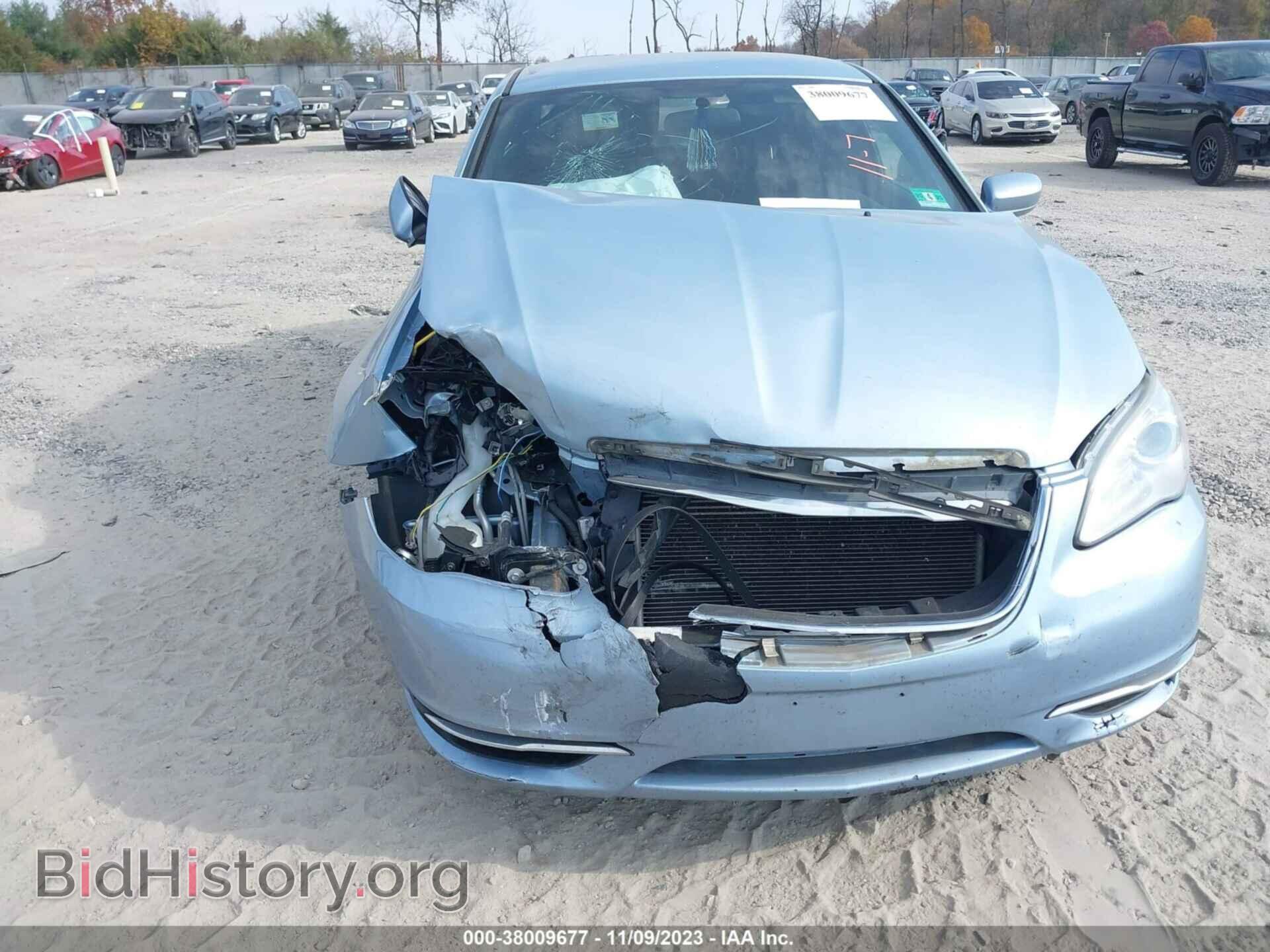 2013 CHRYSLER 200 - VIN: 1C3CCBAB3DN704819 - Фото 6