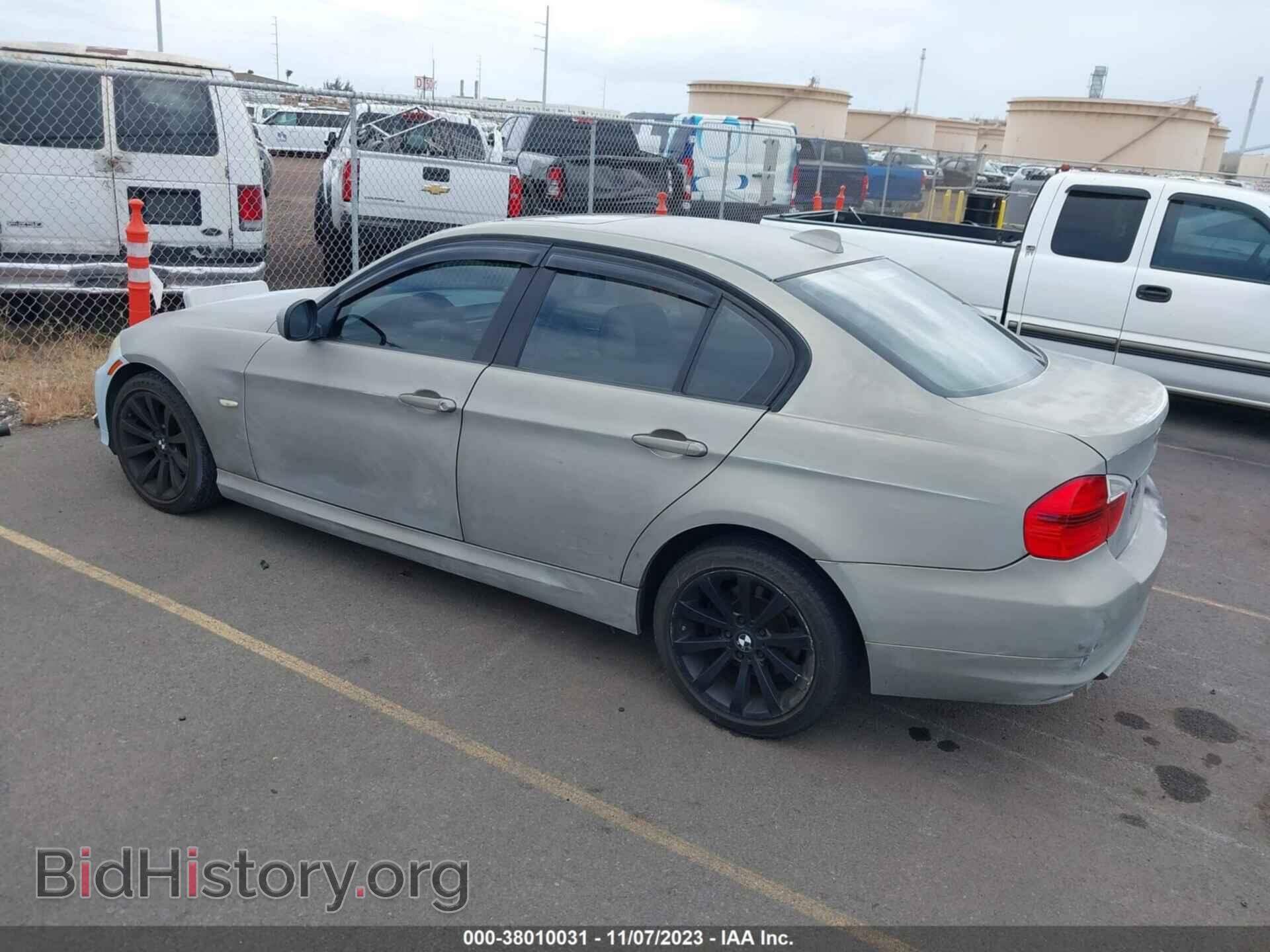 2011 BMW 328I - VIN: WBAPH7C55BE130527 - Фото 3