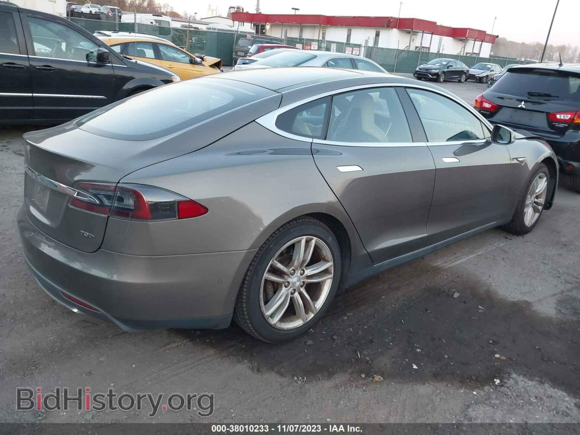 2016 TESLA MODEL S - VIN: 5YJSA1E29GF130411 - Фото 4