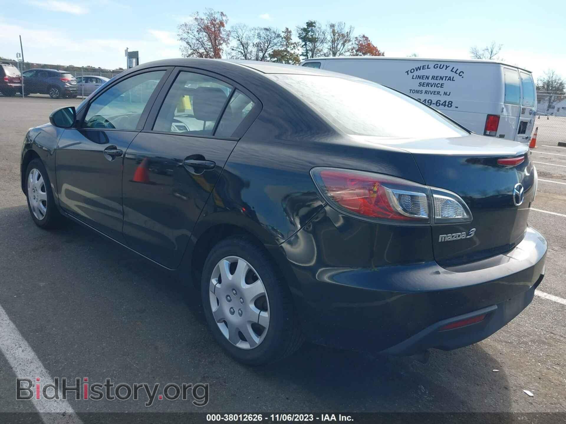 2011 MAZDA MAZDA3 - VIN: JM1BL1UG6B1375790 - Фото 3
