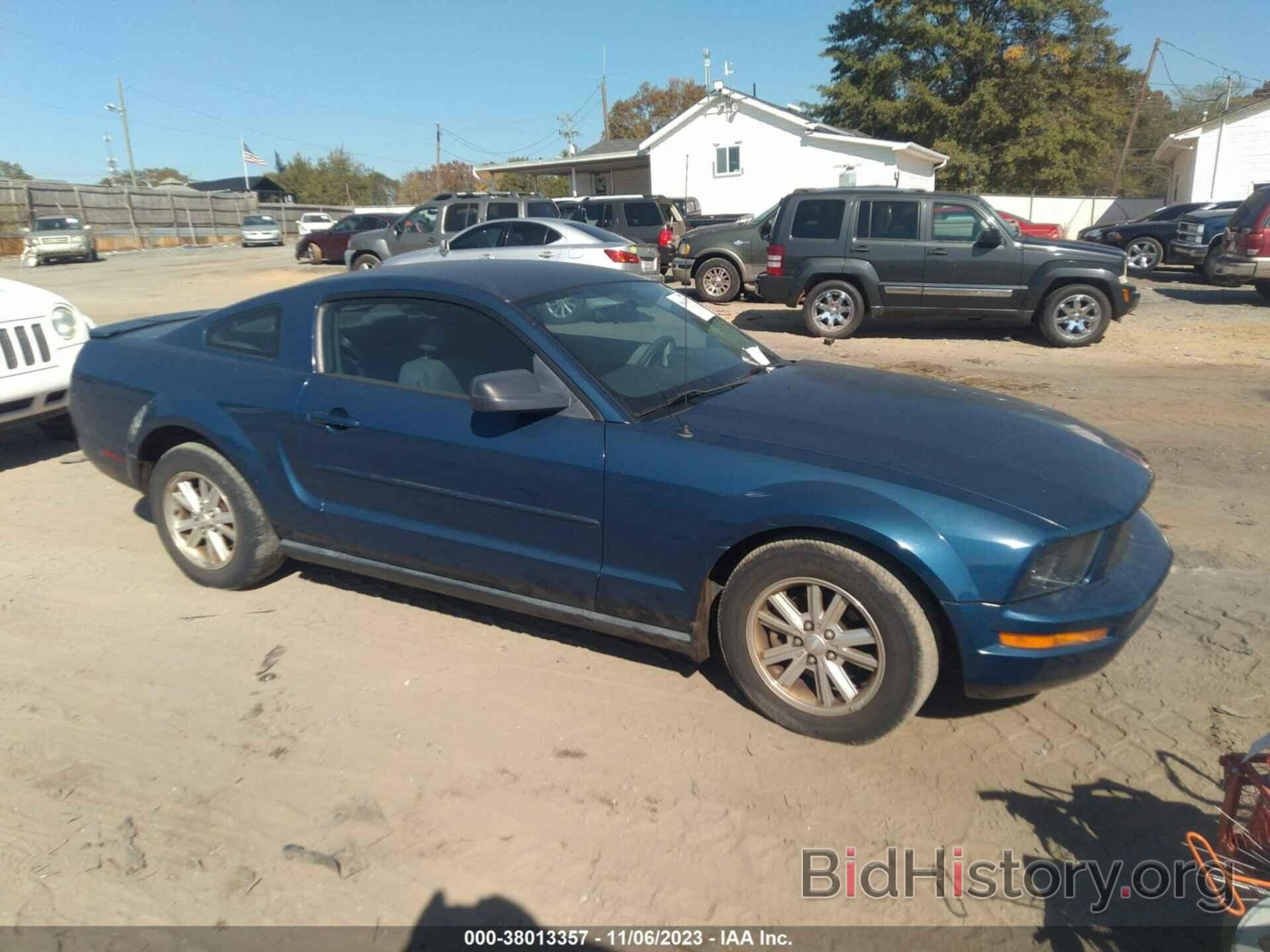 Photo 1ZVHT80N885140734 - FORD MUSTANG 2008