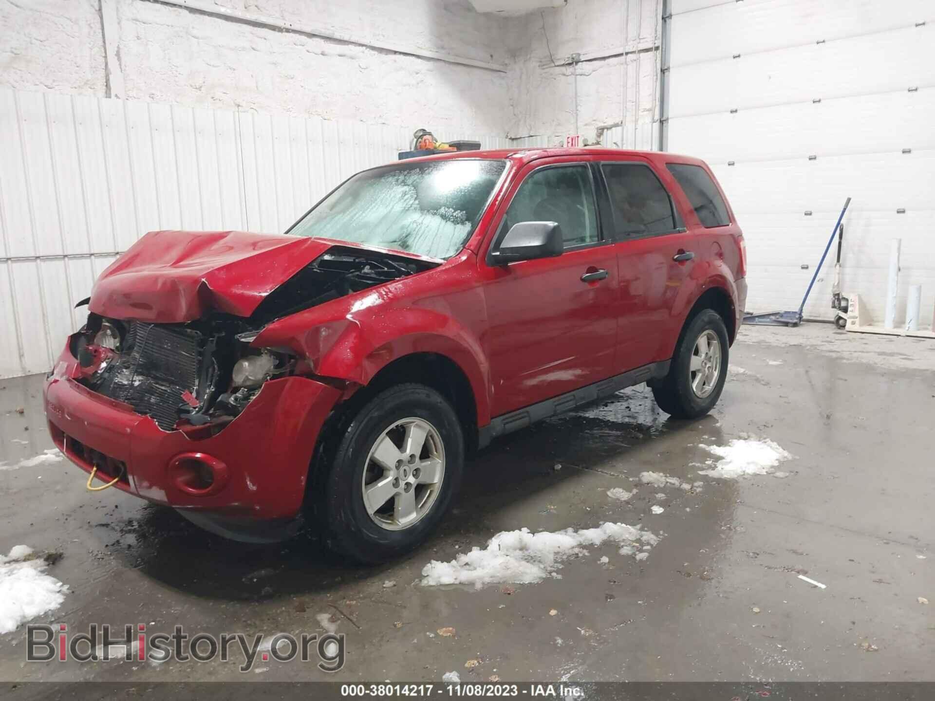2011 FORD ESCAPE - VIN: 1FMCU9C77BKC31544 - Фото 2