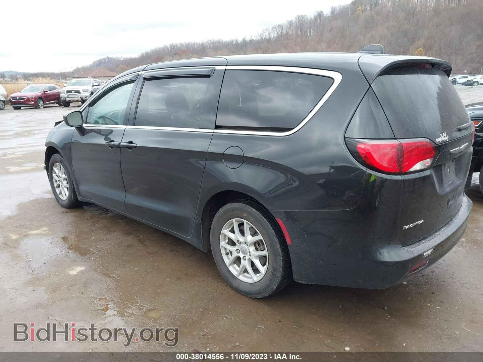 2017 CHRYSLER PACIFICA - VIN: 2C4RC1DGXHR832510 - Фото 3
