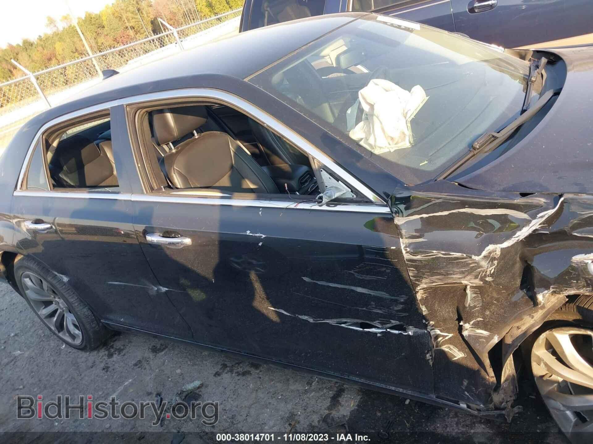 2018 CHRYSLER 300 - VIN: 2C3CCAEG5JH129997 - Фото 12