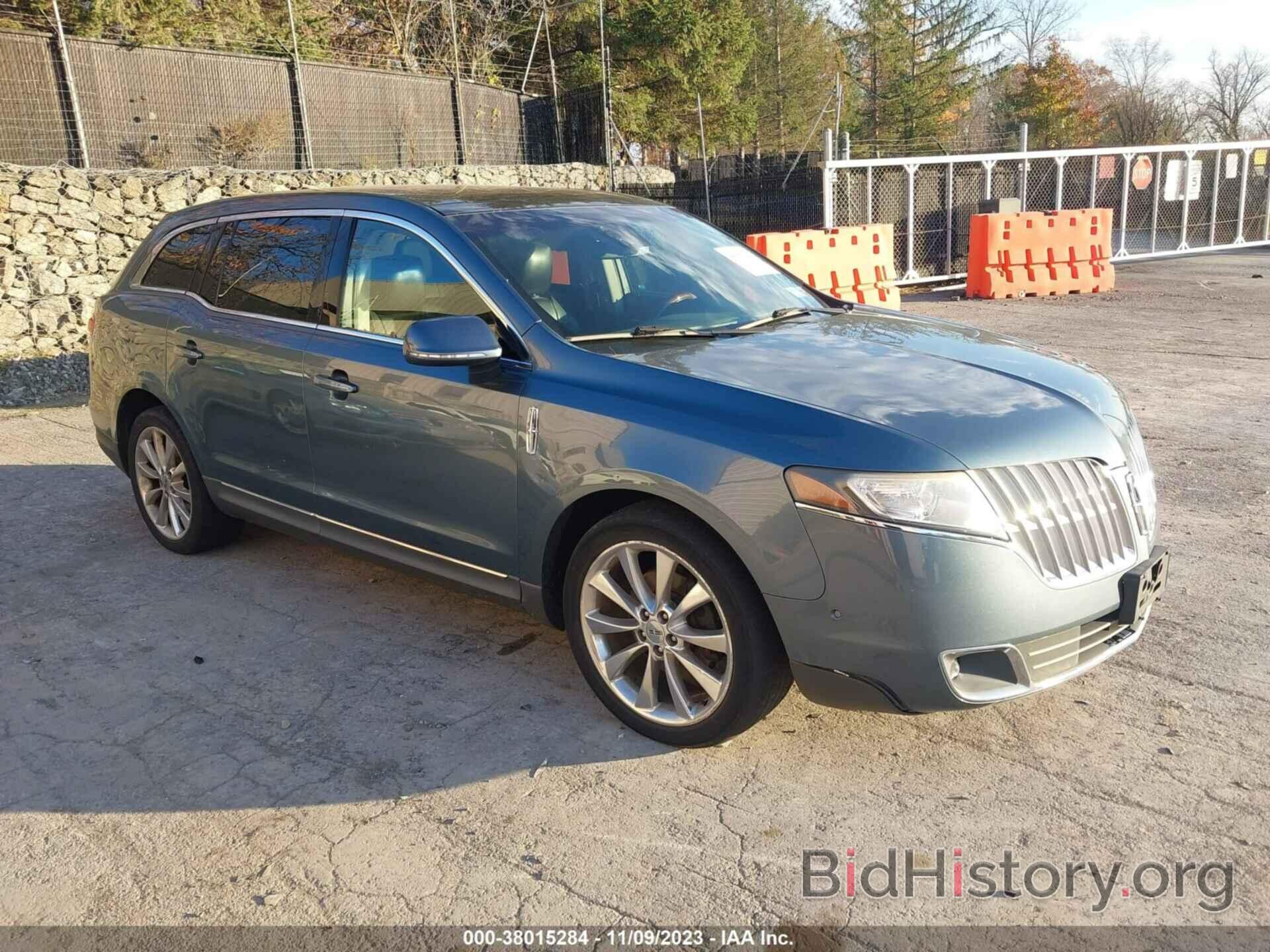 Photo 2LMHJ5AT5ABJ50062 - LINCOLN MKT 2010