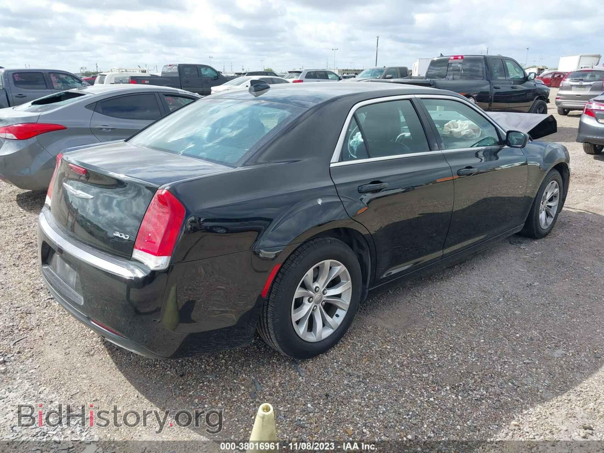 2016 CHRYSLER 300 - VIN: 2C3CCAAGXGH106293 - Фото 4