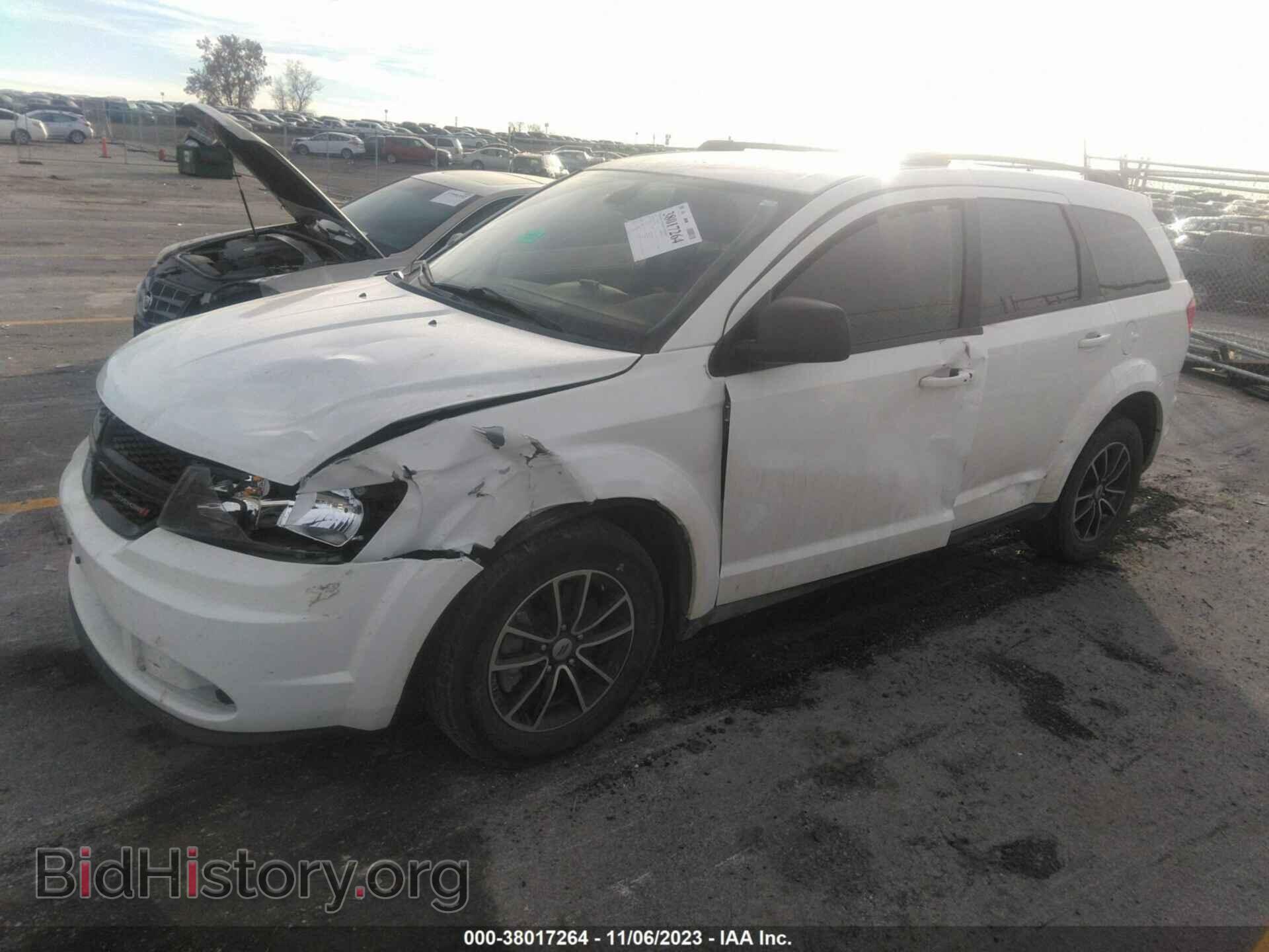 2018 DODGE JOURNEY - VIN: 3C4PDCAB1JT383701 - Фото 2