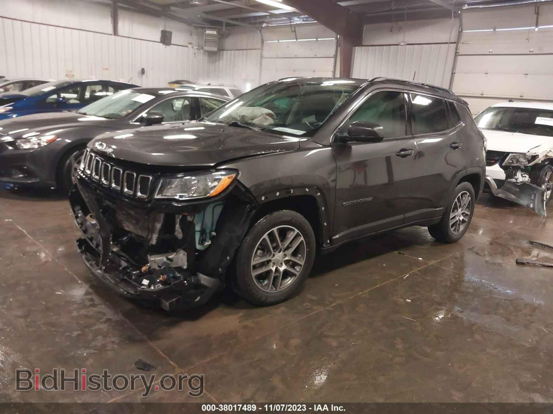 2020 JEEP COMPASS - VIN: 3C4NJCBB7LT242066 - Фото 2