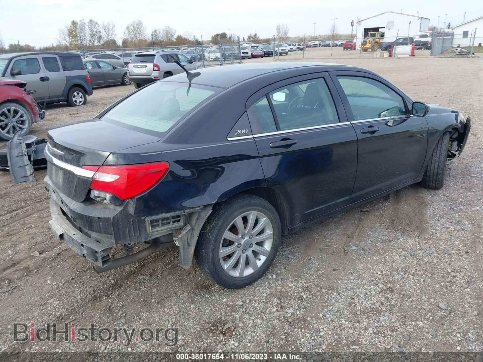 2013 CHRYSLER 200 - VIN: 1C3CCBBB2DN571081 - Фото 4