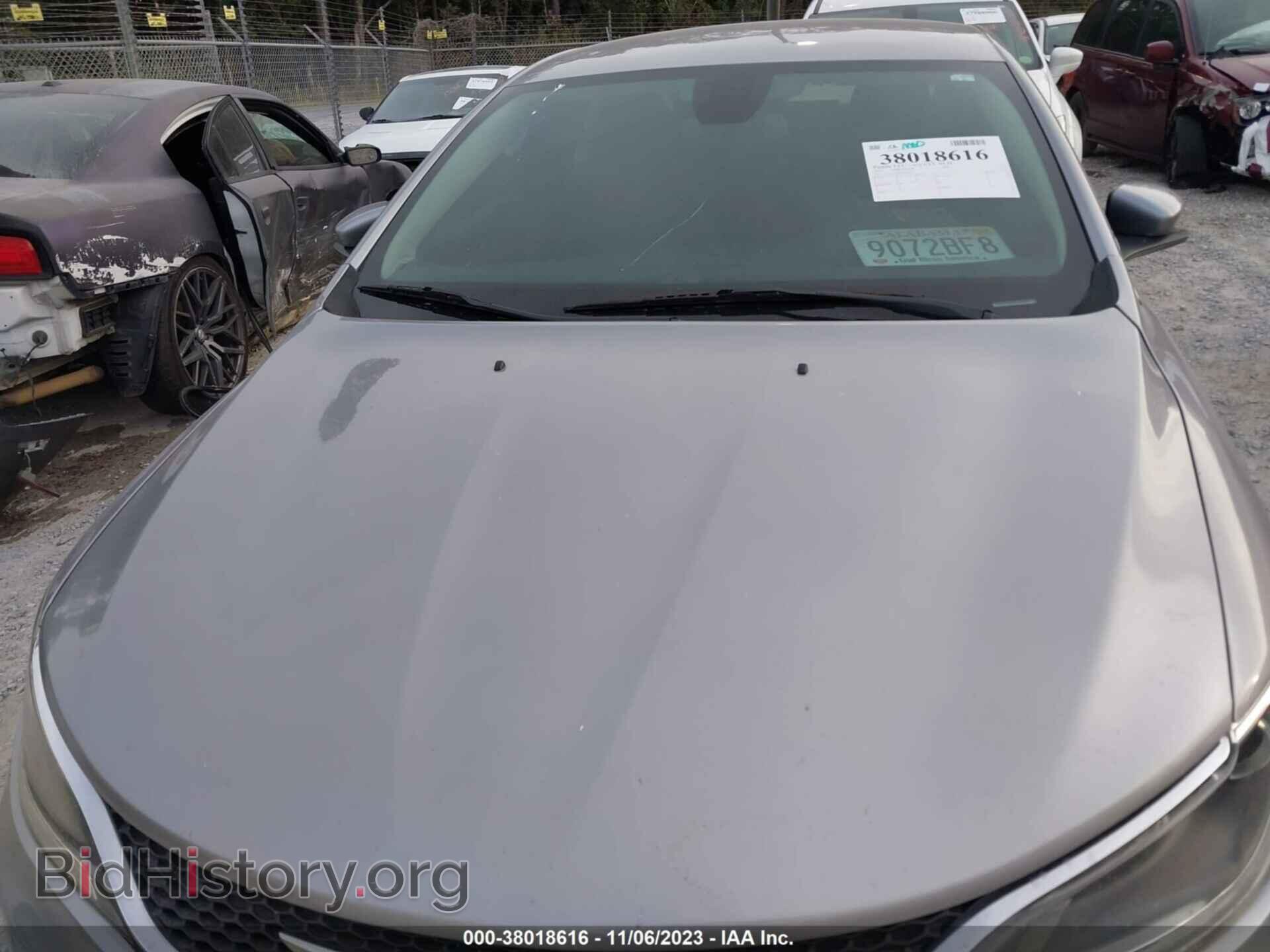 2016 CHRYSLER 200 - VIN: 1C3CCCAB9GN109337 - Фото 6