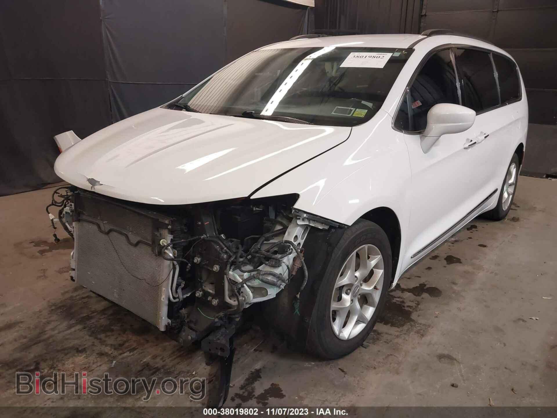 2017 CHRYSLER PACIFICA - VIN: 2C4RC1BG1HR541946 - Фото 2