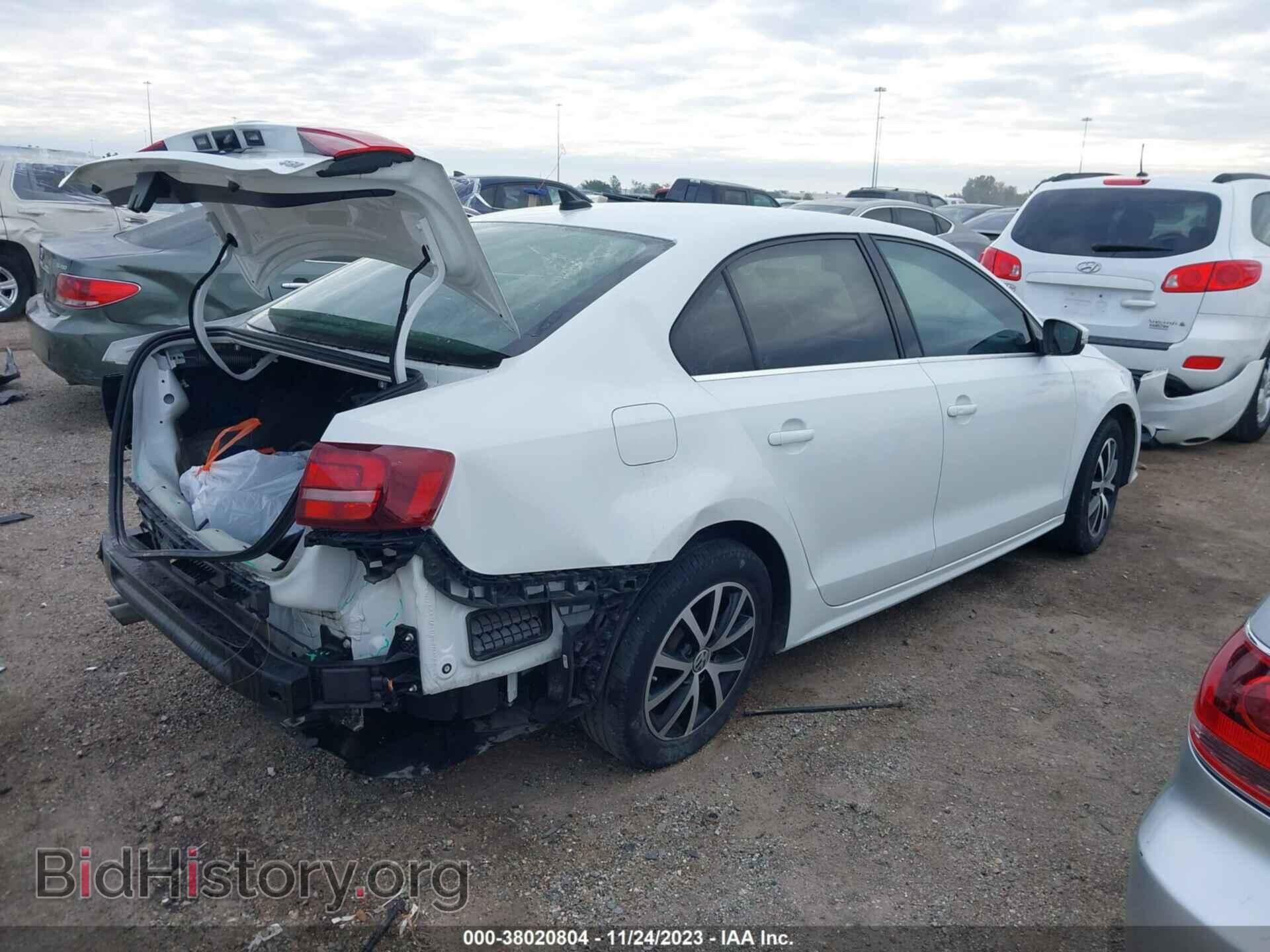 2017 VOLKSWAGEN JETTA - VIN: 3VWDB7AJ2HM288802 - Фото 4